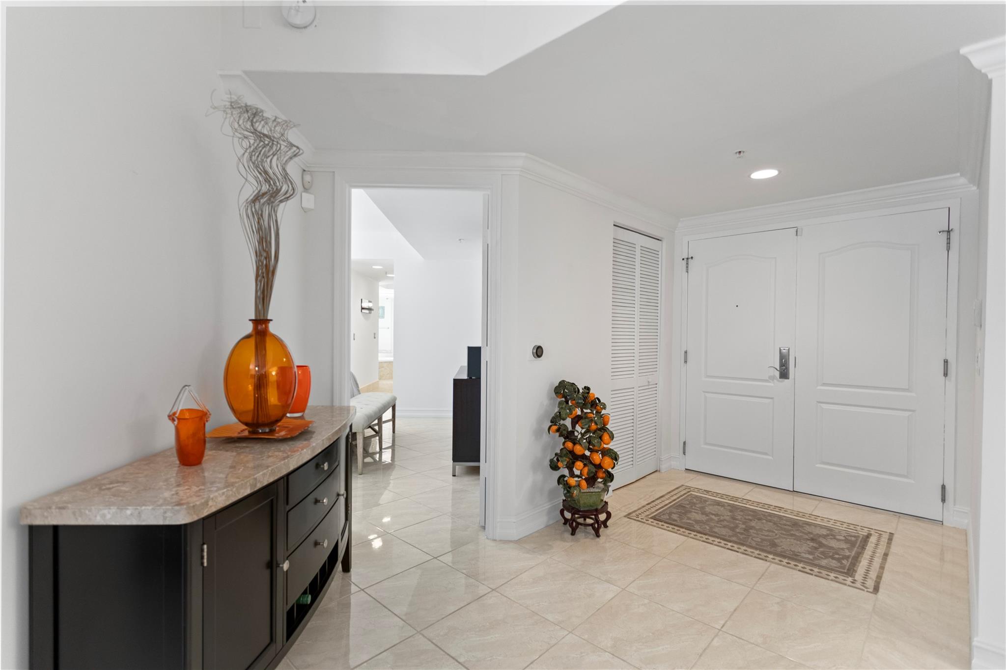 101 S Ocean Dr 204
