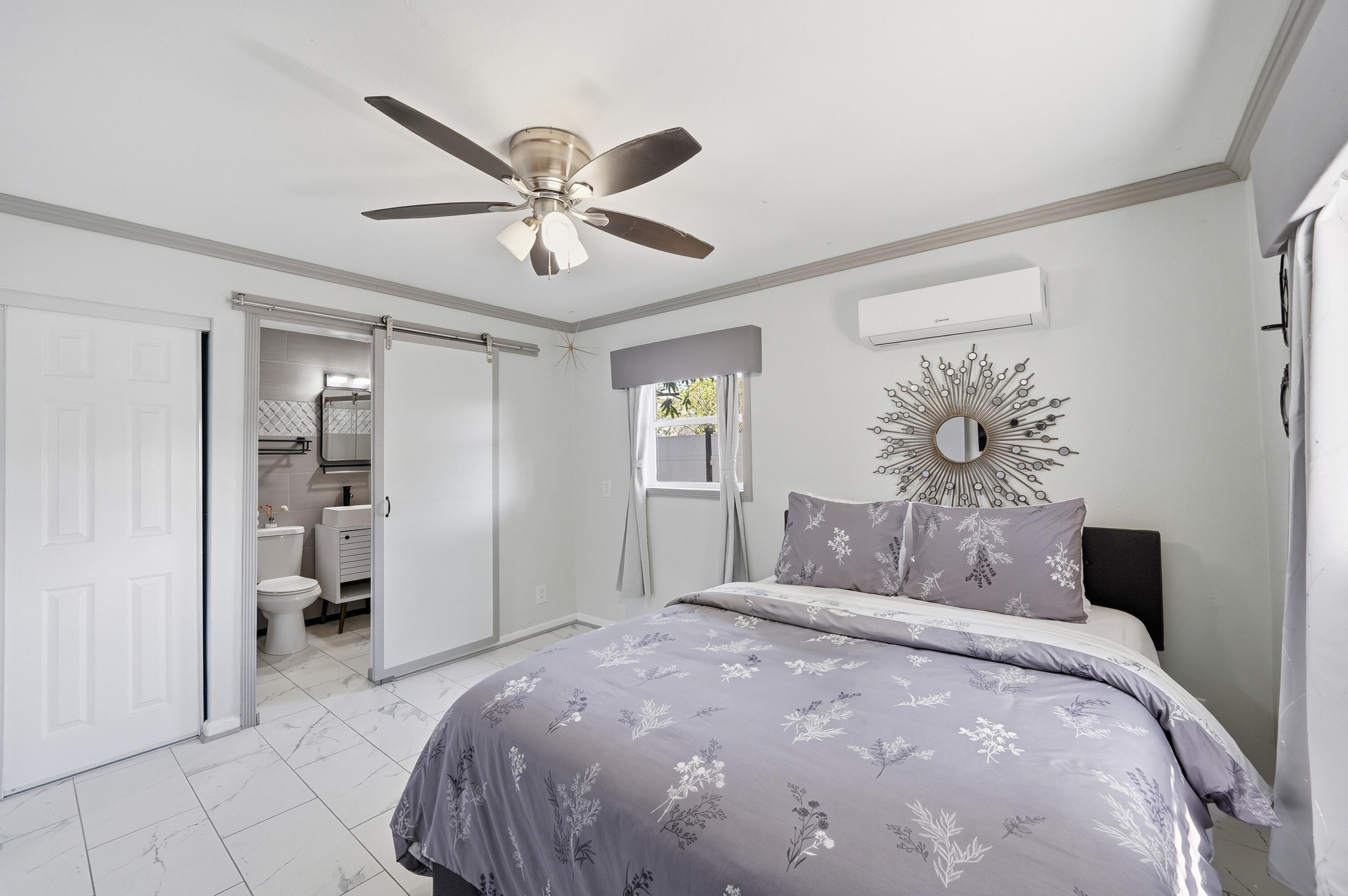 1100 NW 3rd Avenue 1-2