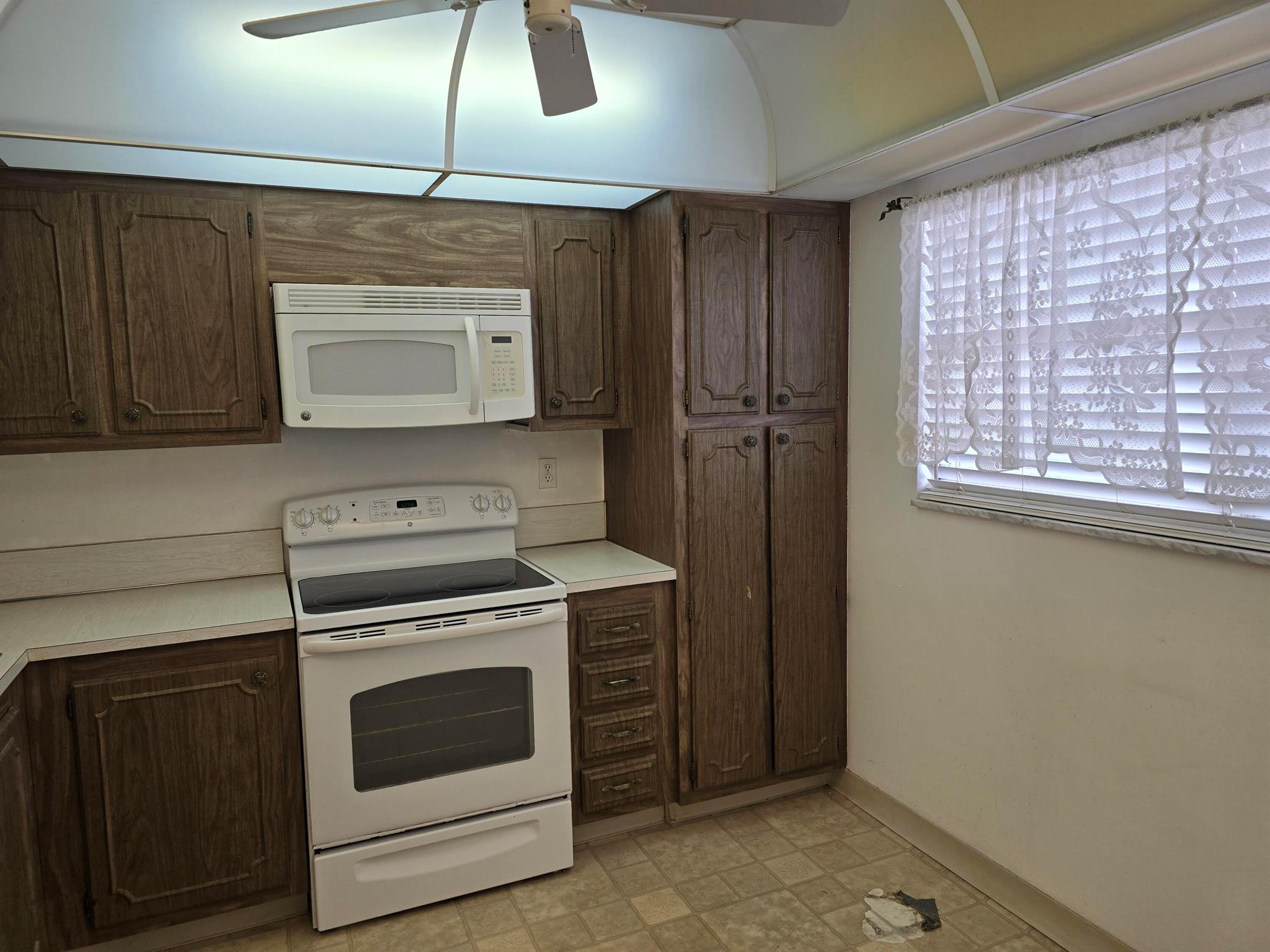 CONVENIENTLY LOCATED ACROSS FROM THE CLUBHOUSE & 2 POOLS, THIS IS YOUR CHANCE TO BUY RIGHT & DO IT YOUR WAY!A VERY POPULAR FLOORPLAN WITH A WALK-IN SHOWER IN THE FULL BATH. THE BALCONY HAS SLIDERS ON THE EXTERIOR WALL TO KEEP OUT THE RAIN & KEEP IN THE VIEWS.THE CONDO FEE INCLUDES WATER,SEWER, CABLE TV (HD)& WI-FI. PLAY GOLF(PAY AS YOU PLAY), TENNIS, PICKLEBALL, ENJOY THE GYM, MEL'S BISTRO & ENTERTAINMENT, LIBRARY, CLASSES,TRIPS & MORE! A VERY POPULAR COMMUNITY! SELLER WANTS A SALE!