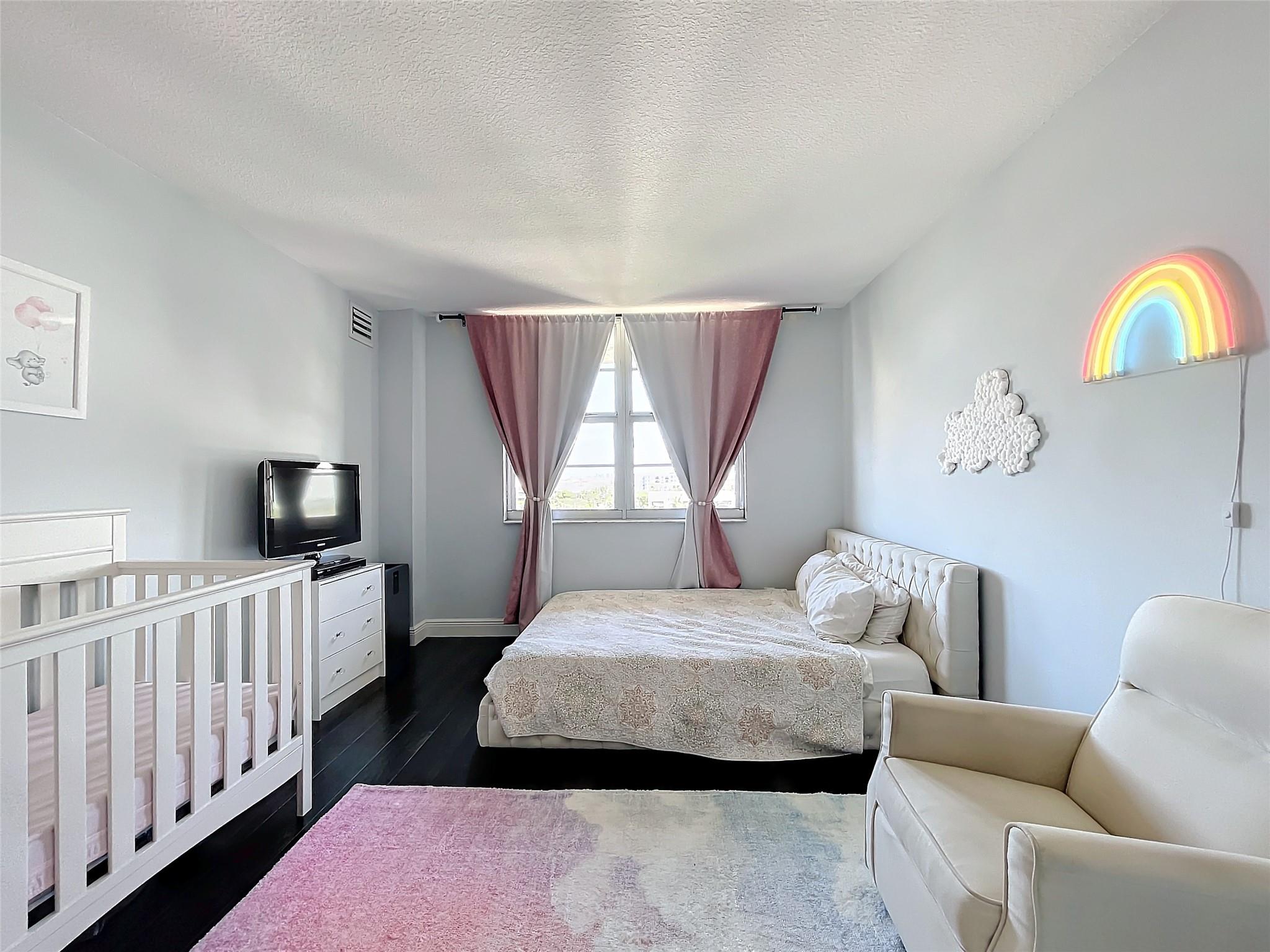 Runaway Bay - Residential