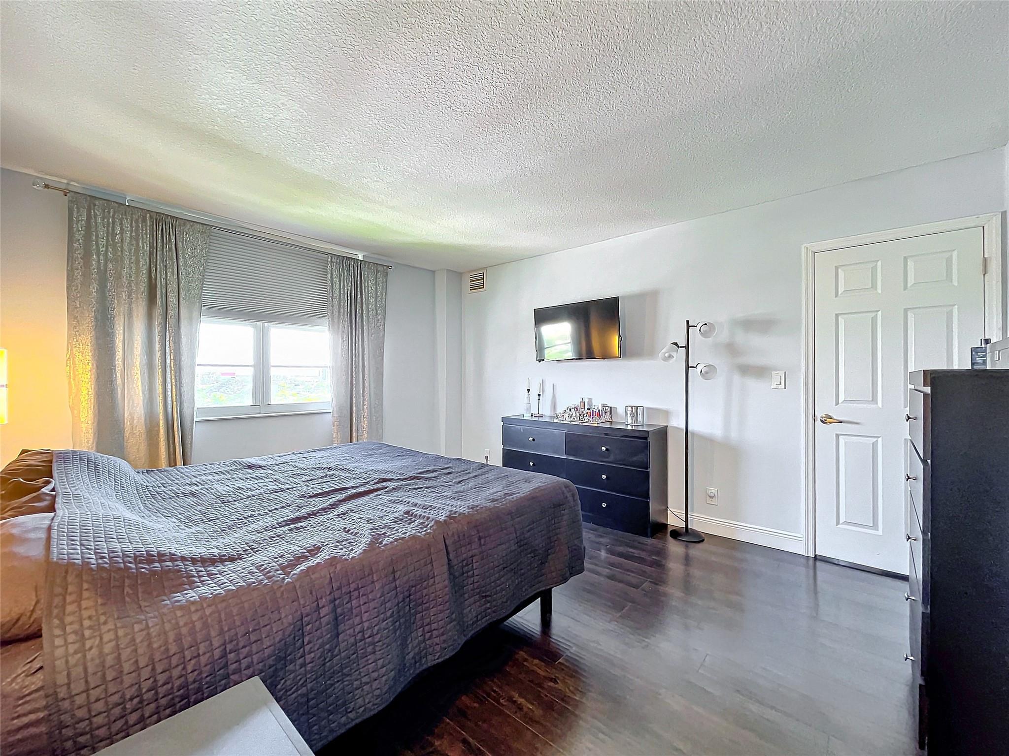 Runaway Bay - Residential