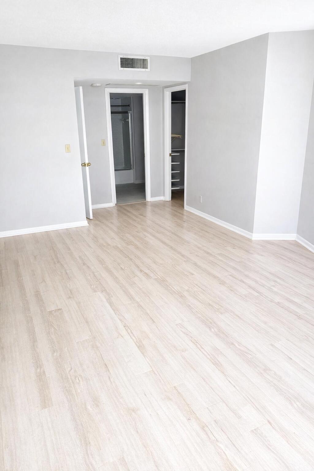 PORTOFINO CONDO PT OF LTS 15 AND 16,JARVIS PAR - Residential