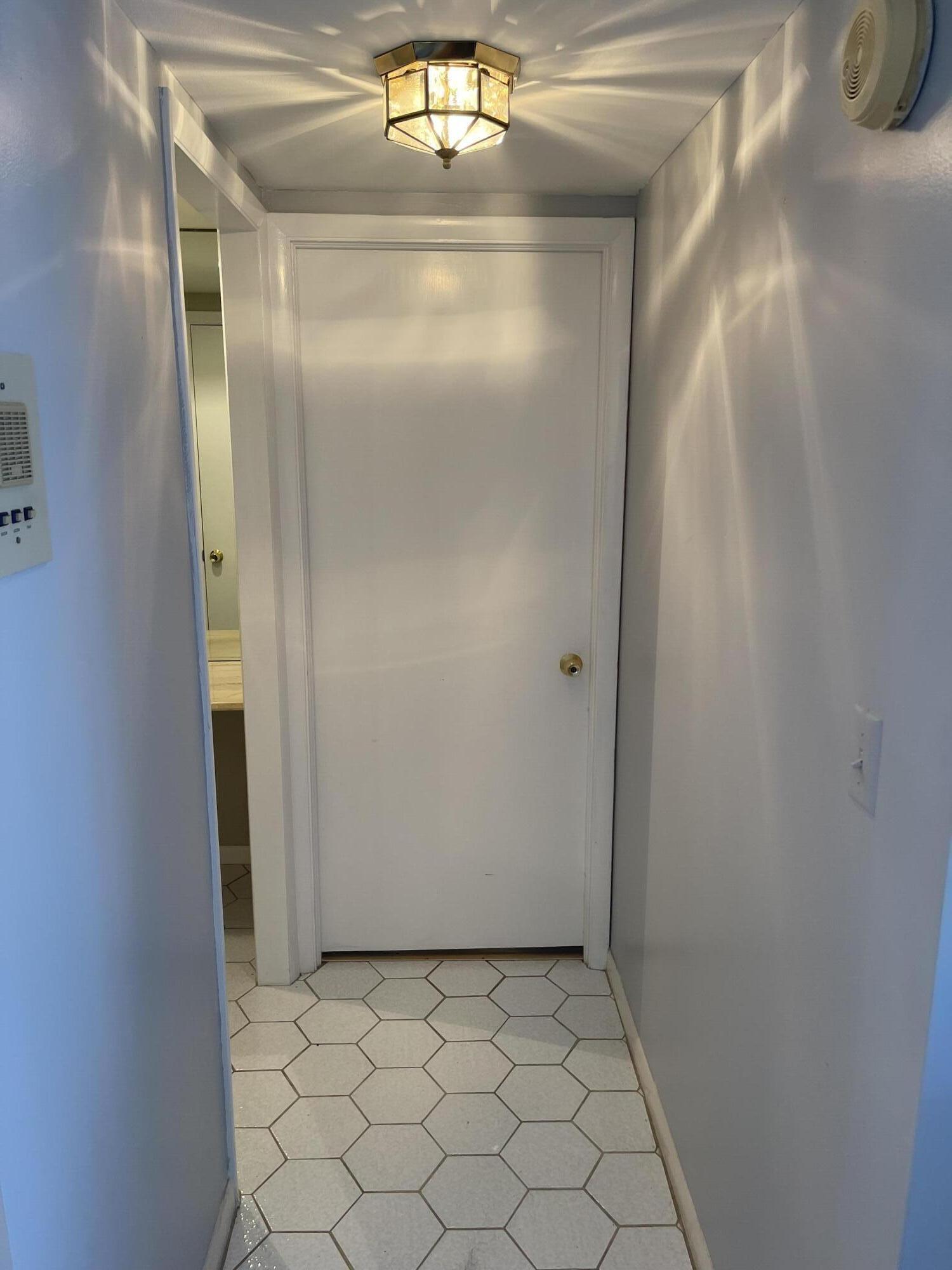 PORTOFINO CONDO PT OF LTS 15 AND 16,JARVIS PAR - Residential