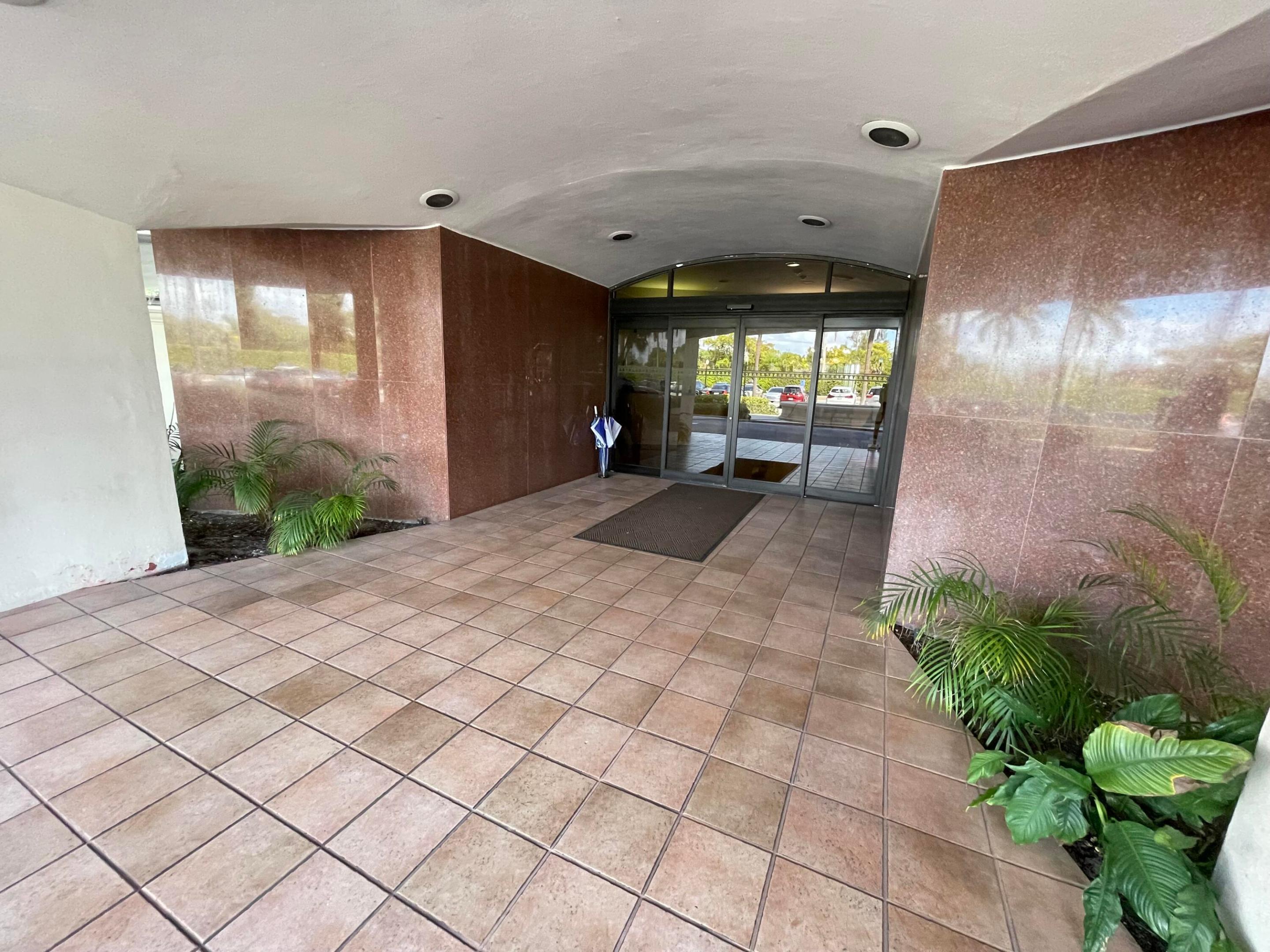 PORTOFINO CONDO PT OF LTS 15 AND 16,JARVIS PAR - Residential