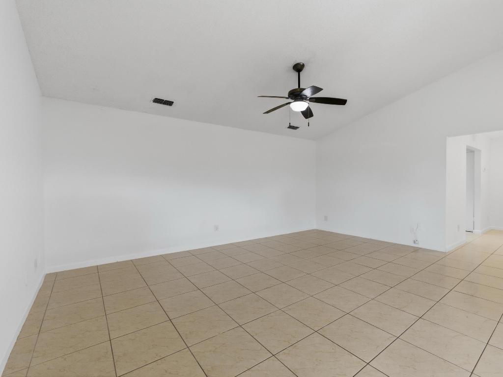 TREE LAKE - Residential