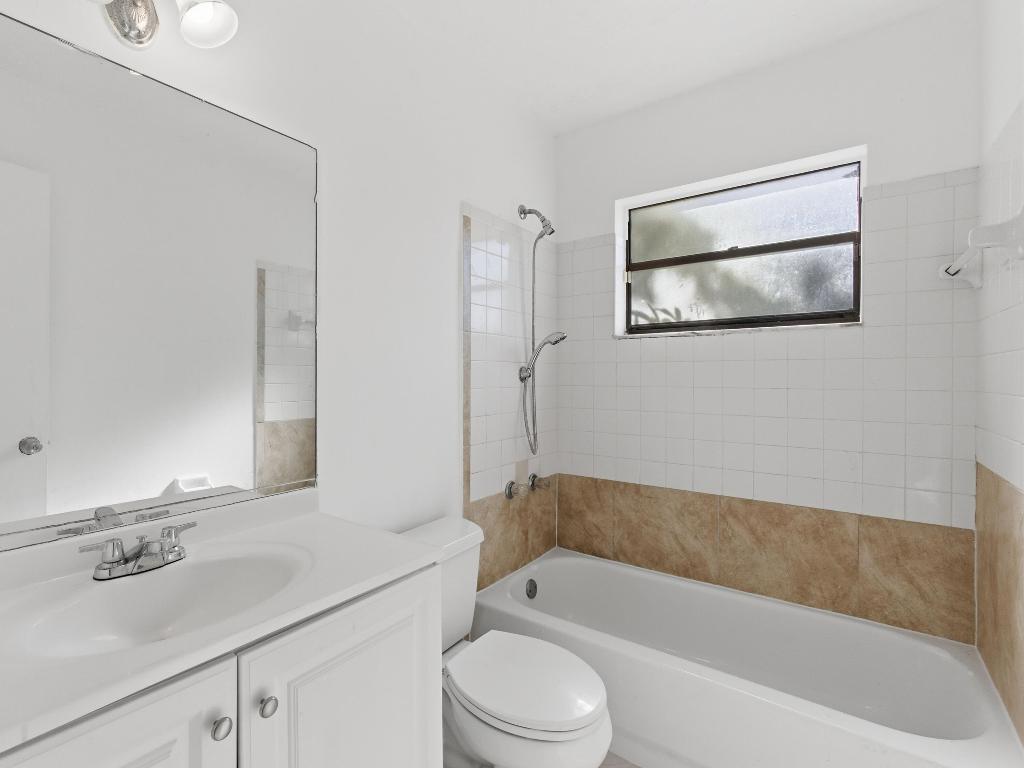 TREE LAKE - Residential