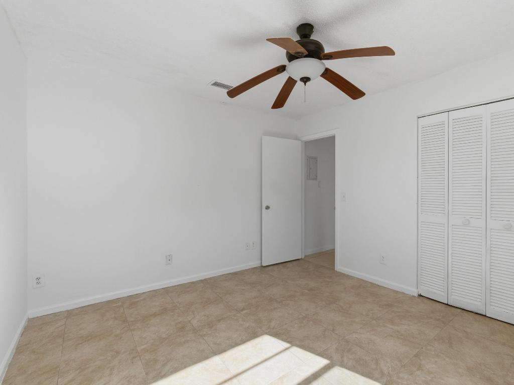 TREE LAKE - Residential