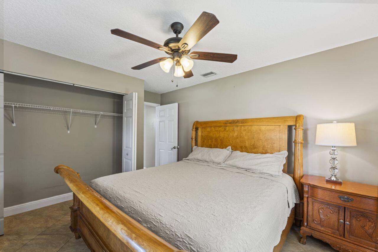 GREENVIEW SHORES 1 OF WEL - Residential Lease