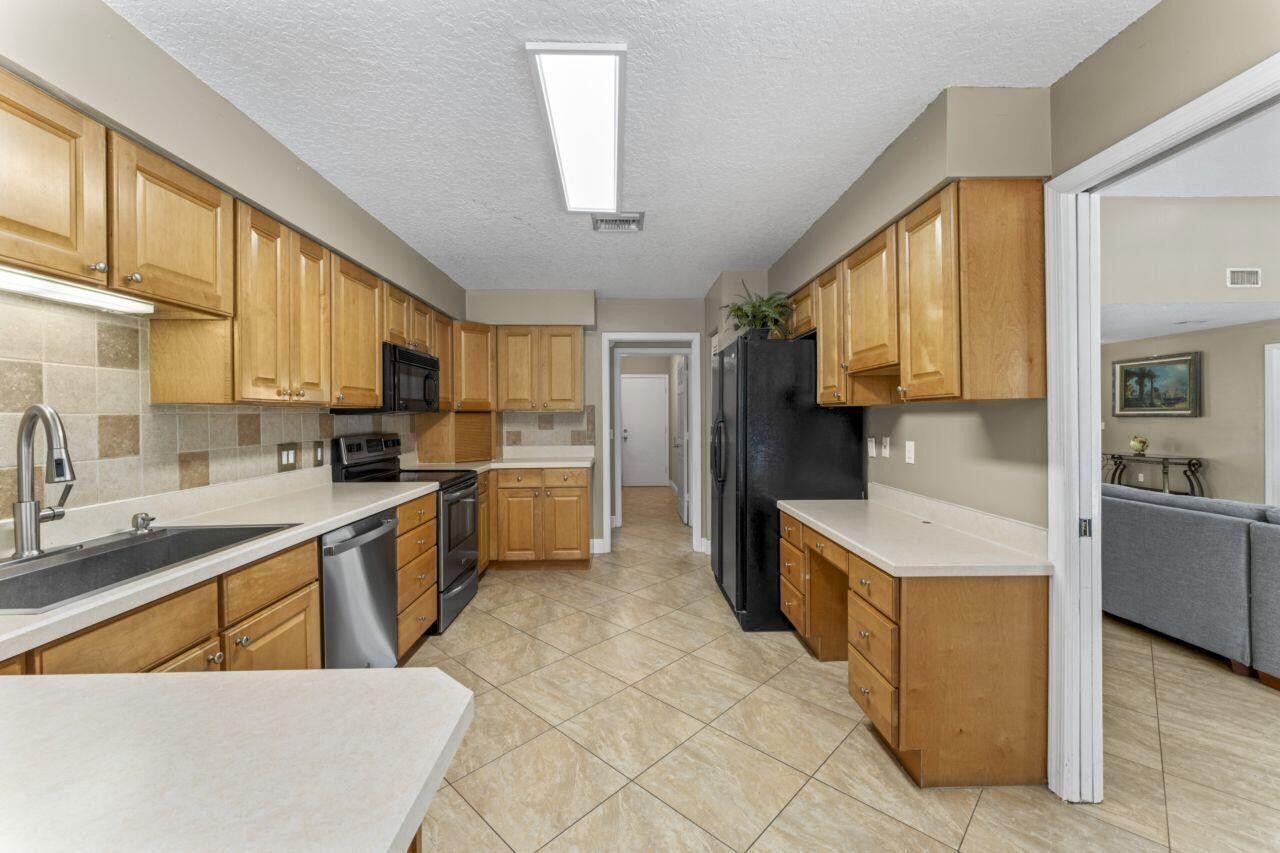 GREENVIEW SHORES 1 OF WEL - Residential Lease