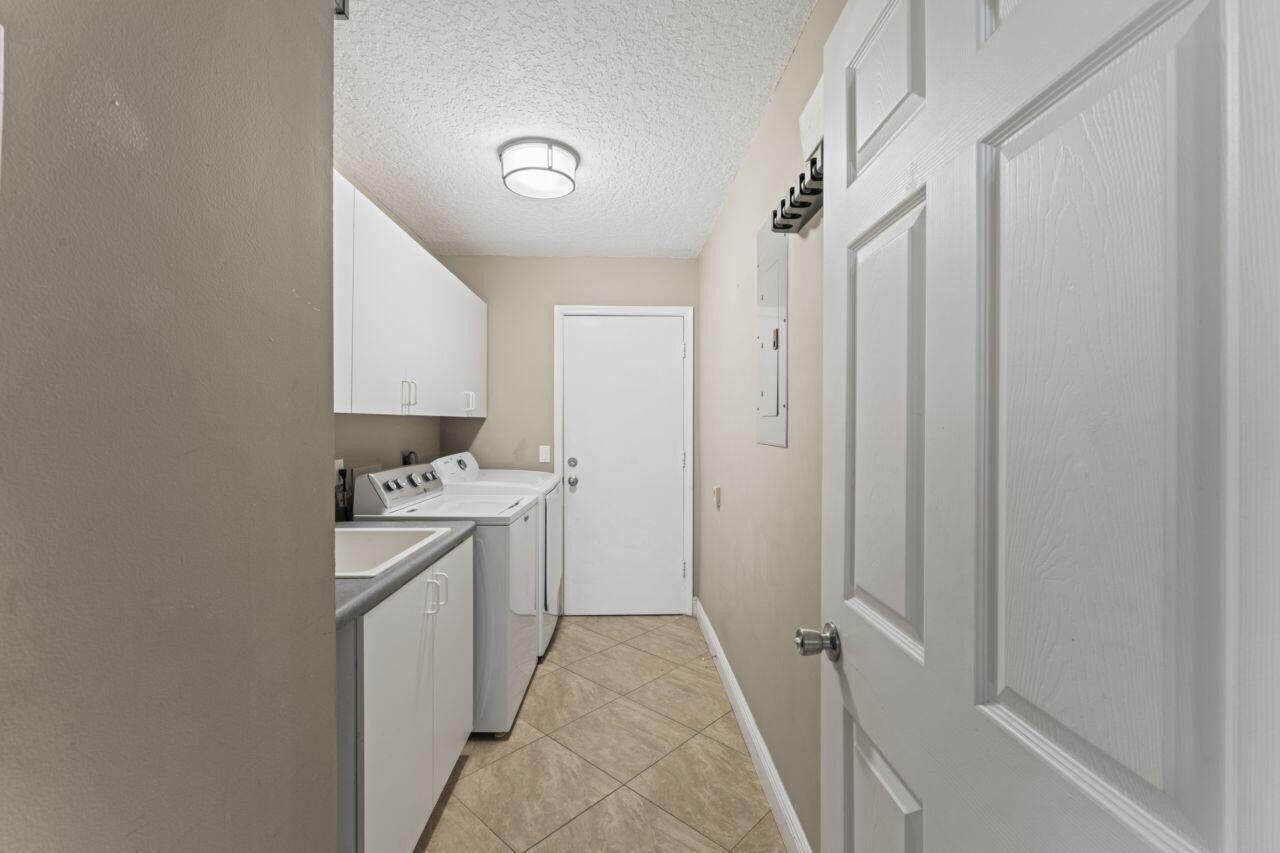 GREENVIEW SHORES 1 OF WEL - Residential Lease