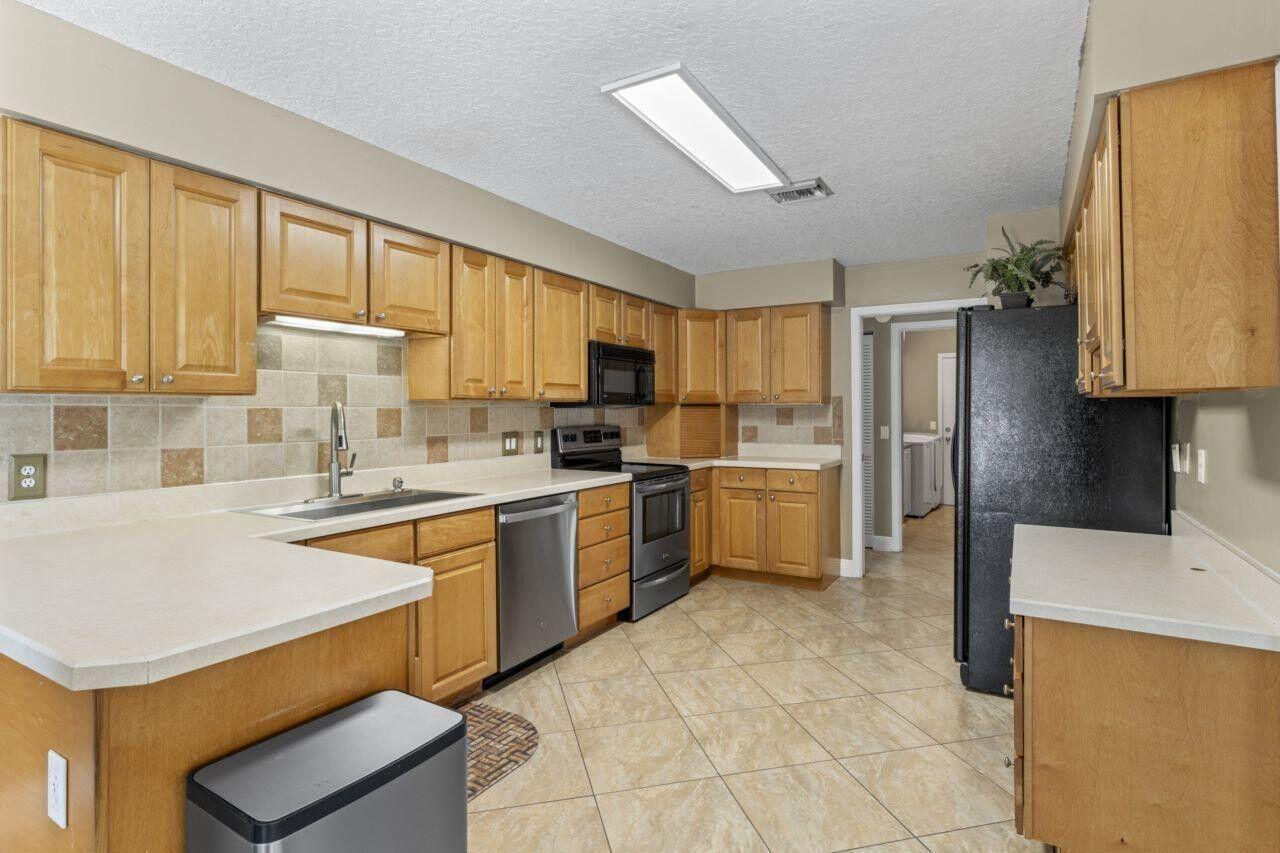 GREENVIEW SHORES 1 OF WEL - Residential Lease