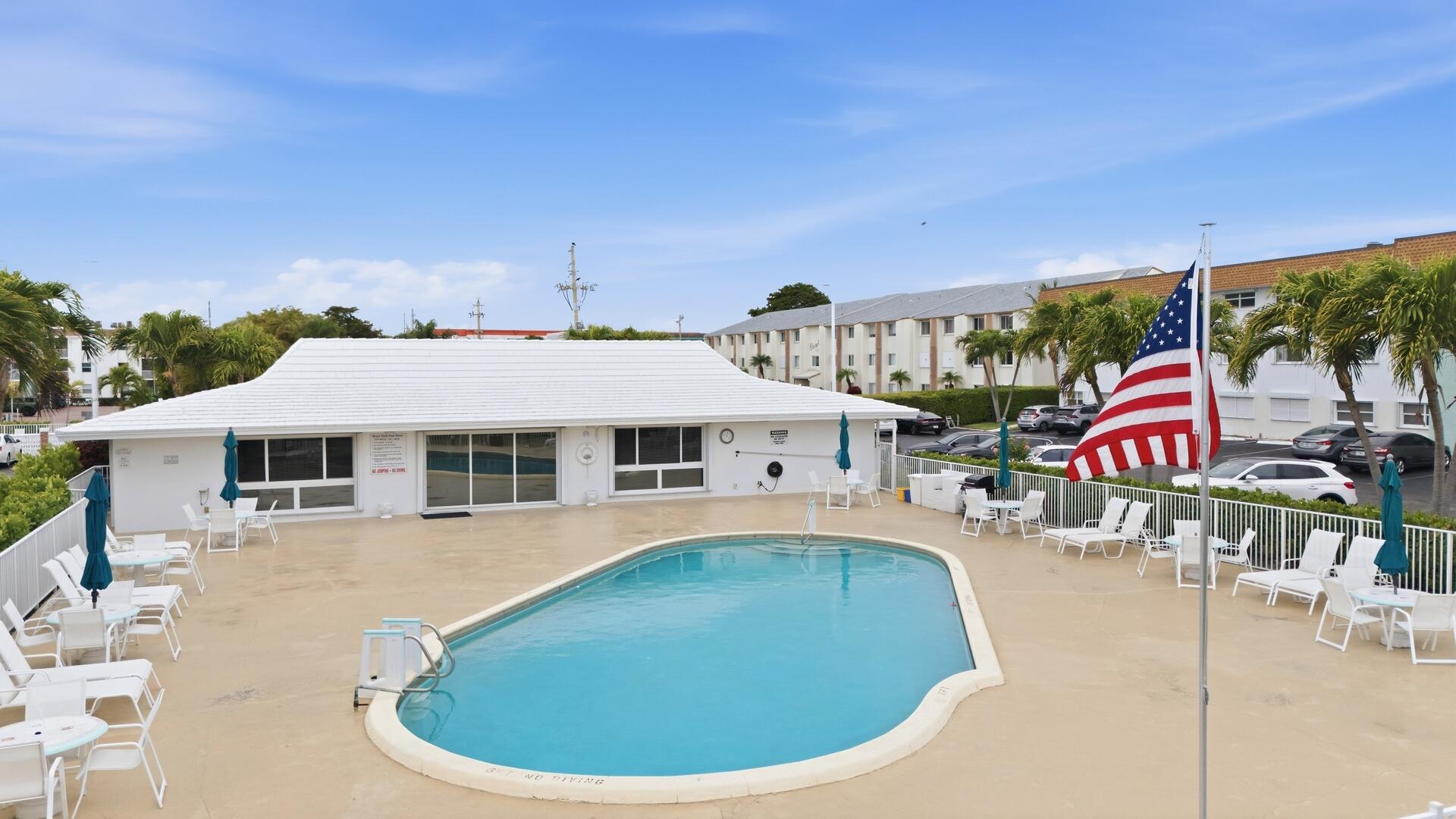 SHORE CLUB - Residential