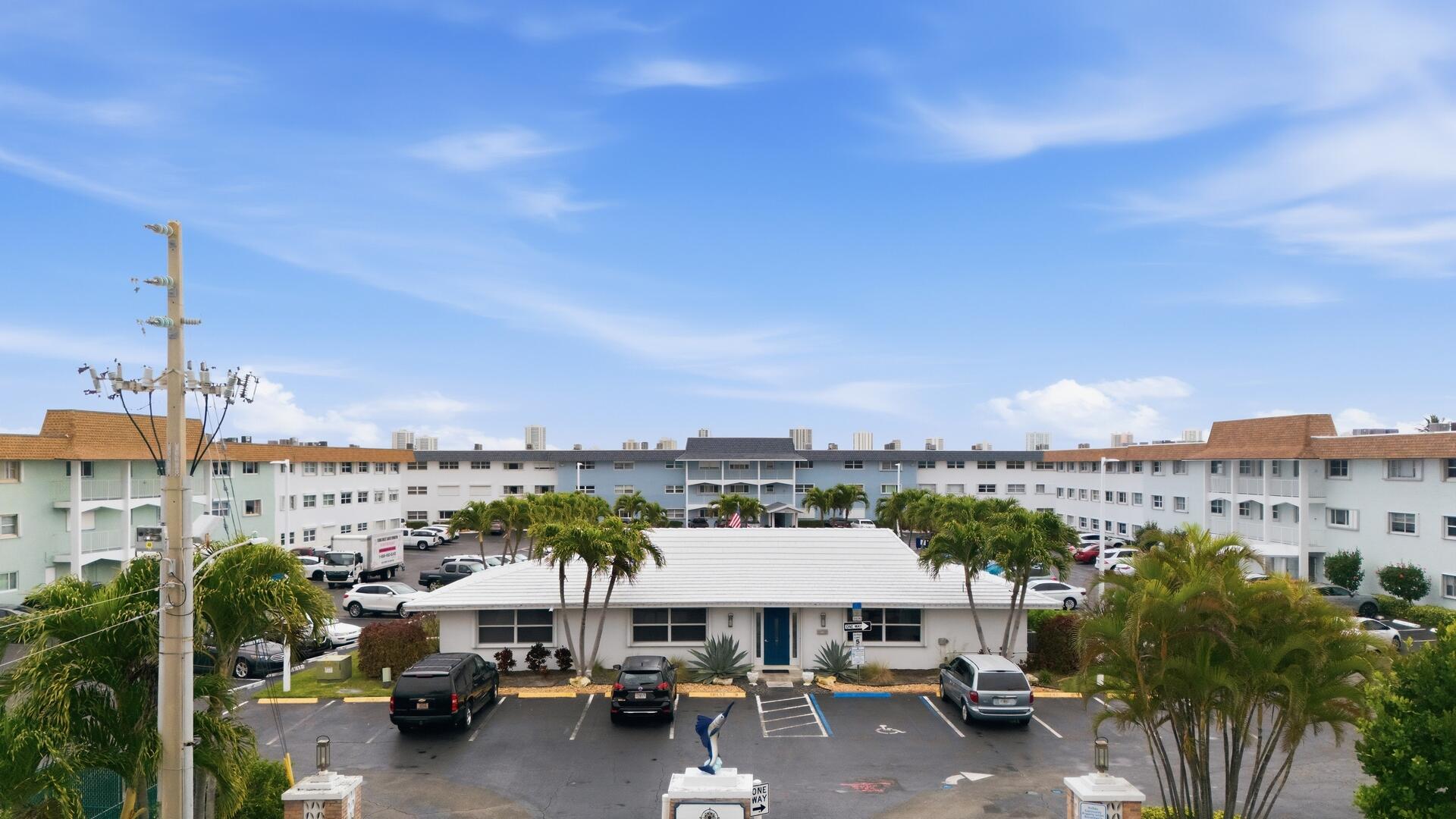 SHORE CLUB - Residential