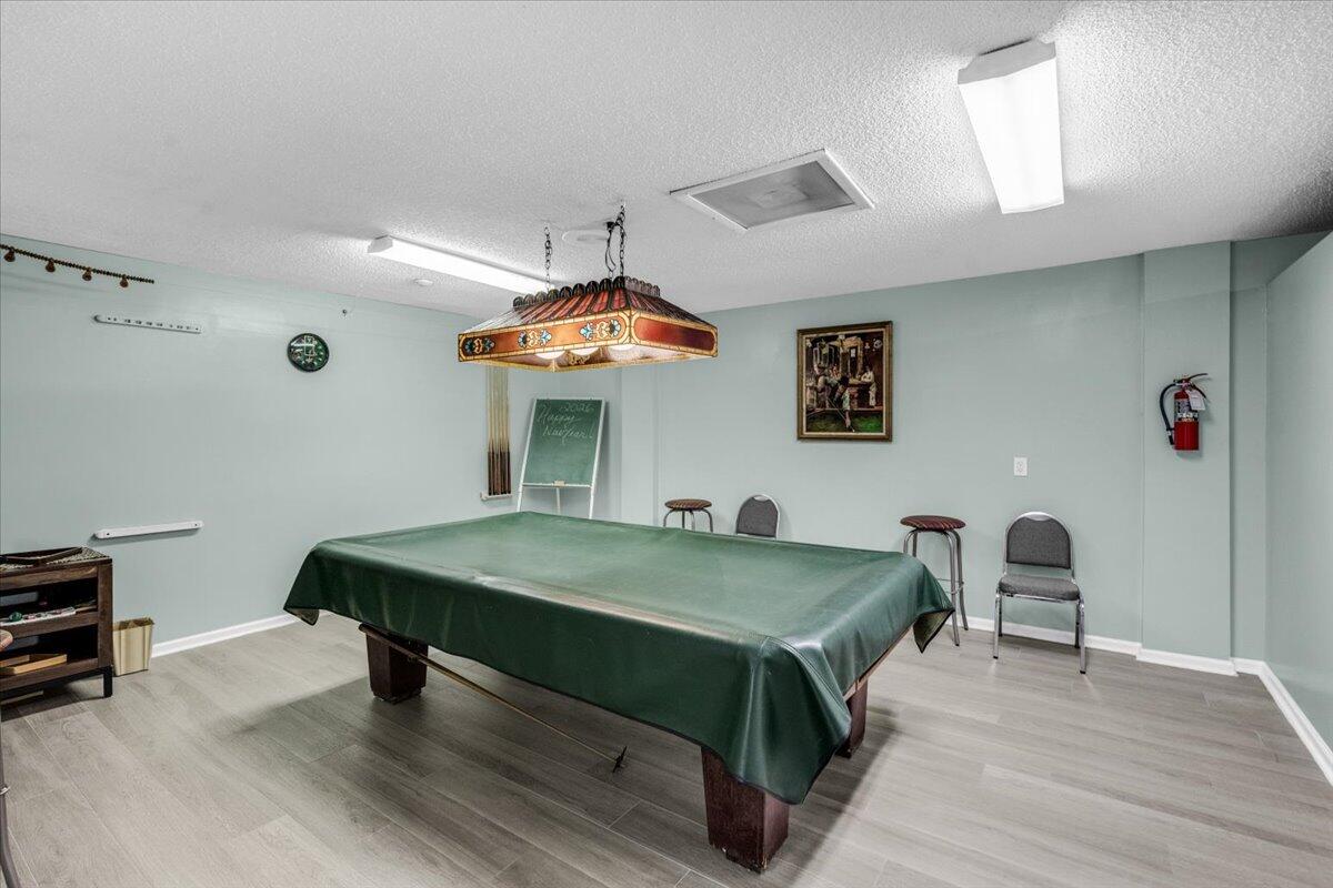 THE LITTLE CLUB CONDO - Residential