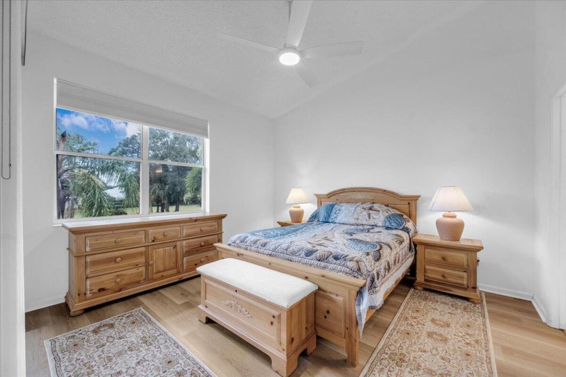 THE LITTLE CLUB CONDO - Residential