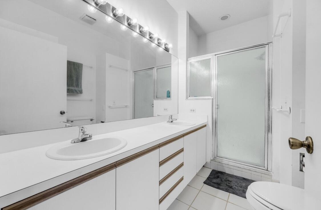 THE LITTLE CLUB CONDO - Residential