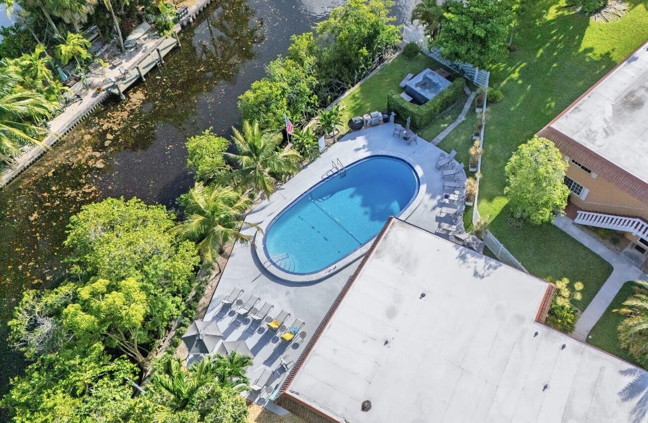 MANOR GROVE VILLAGE FOUR CONDO - Residential