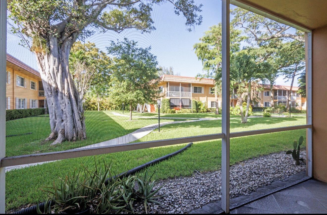MANOR GROVE VILLAGE FOUR CONDO - Residential