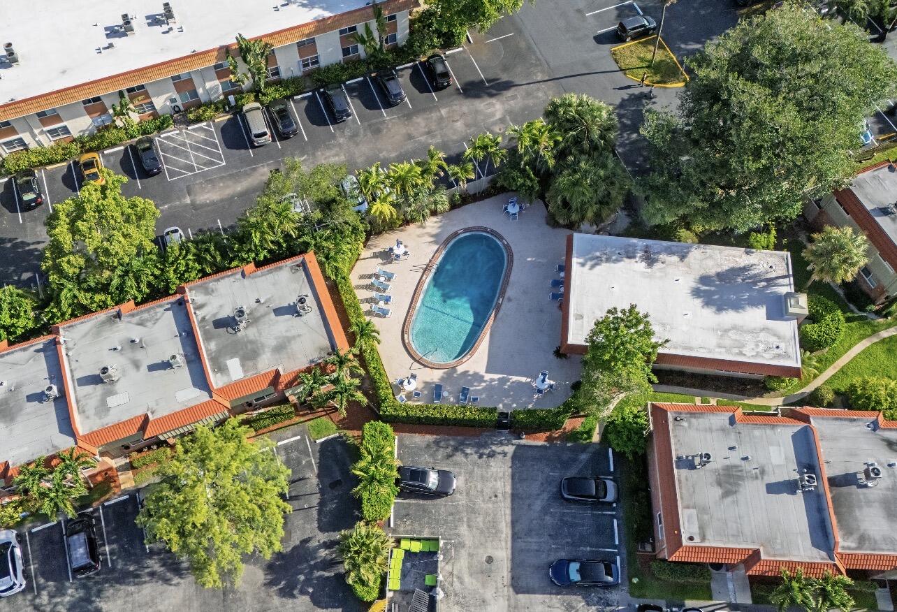 MANOR GROVE VILLAGE FOUR CONDO - Residential