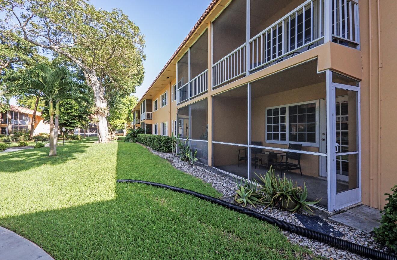 MANOR GROVE VILLAGE FOUR CONDO - Residential