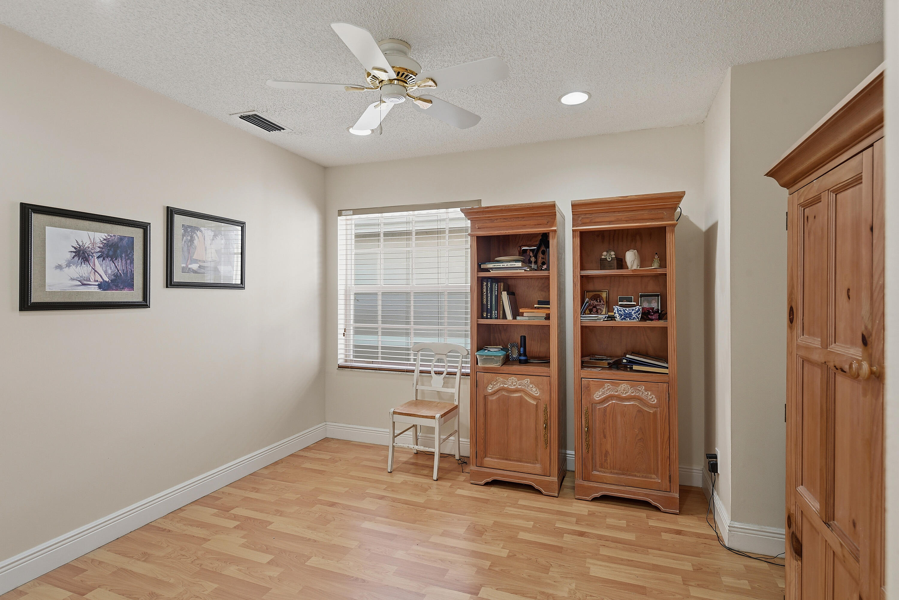 COCO LAKES - Residential