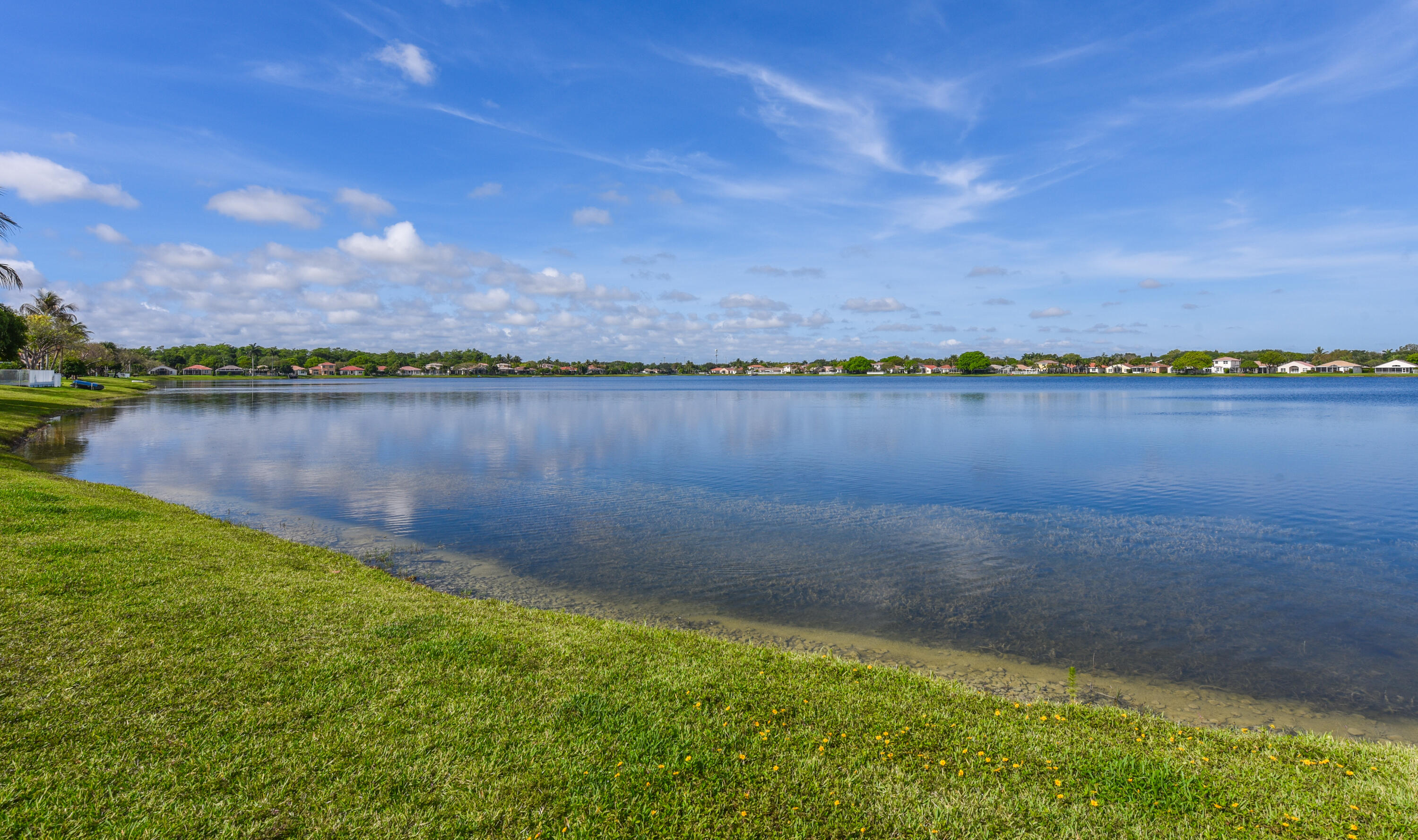 COCO LAKES - Residential