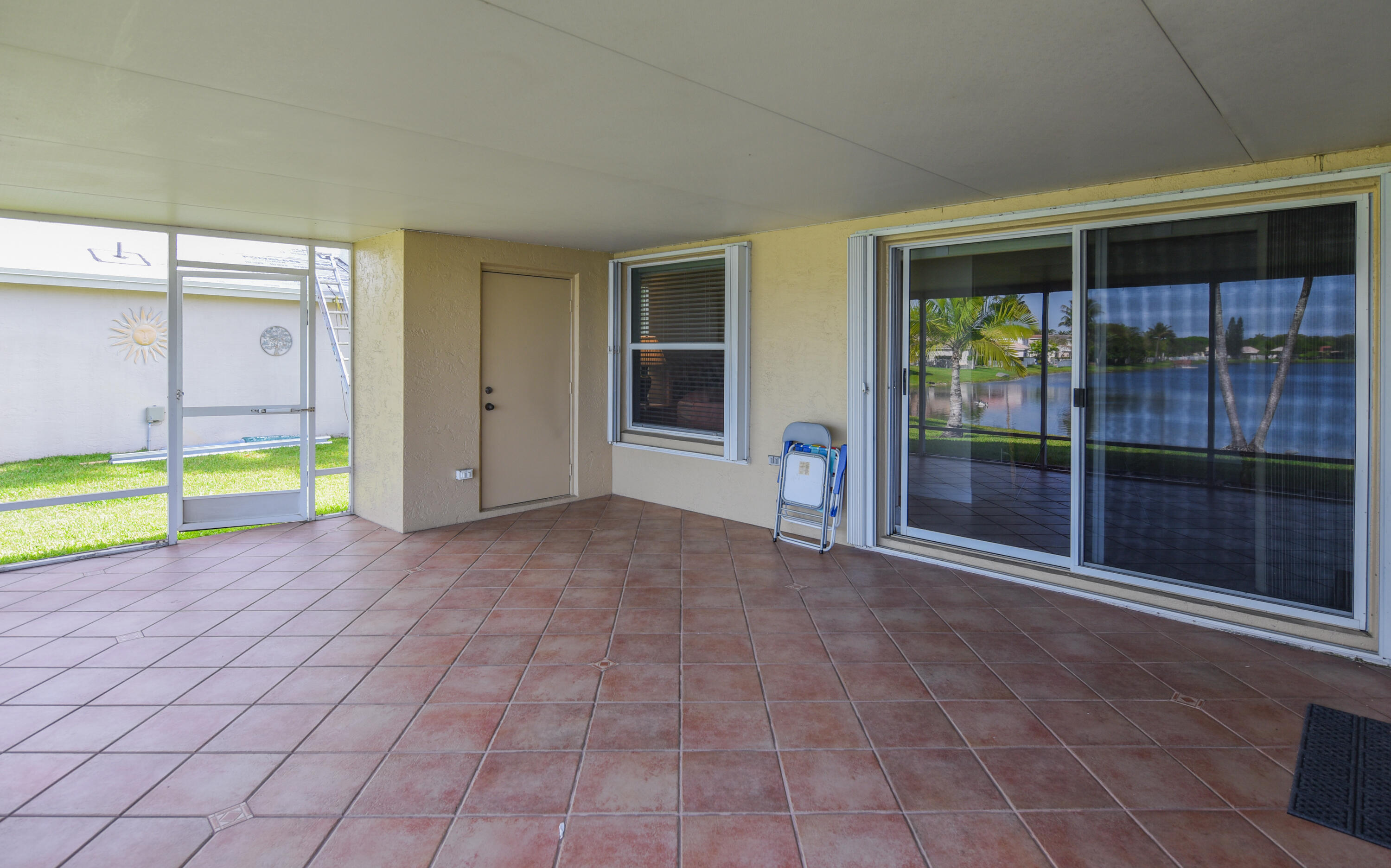 COCO LAKES - Residential