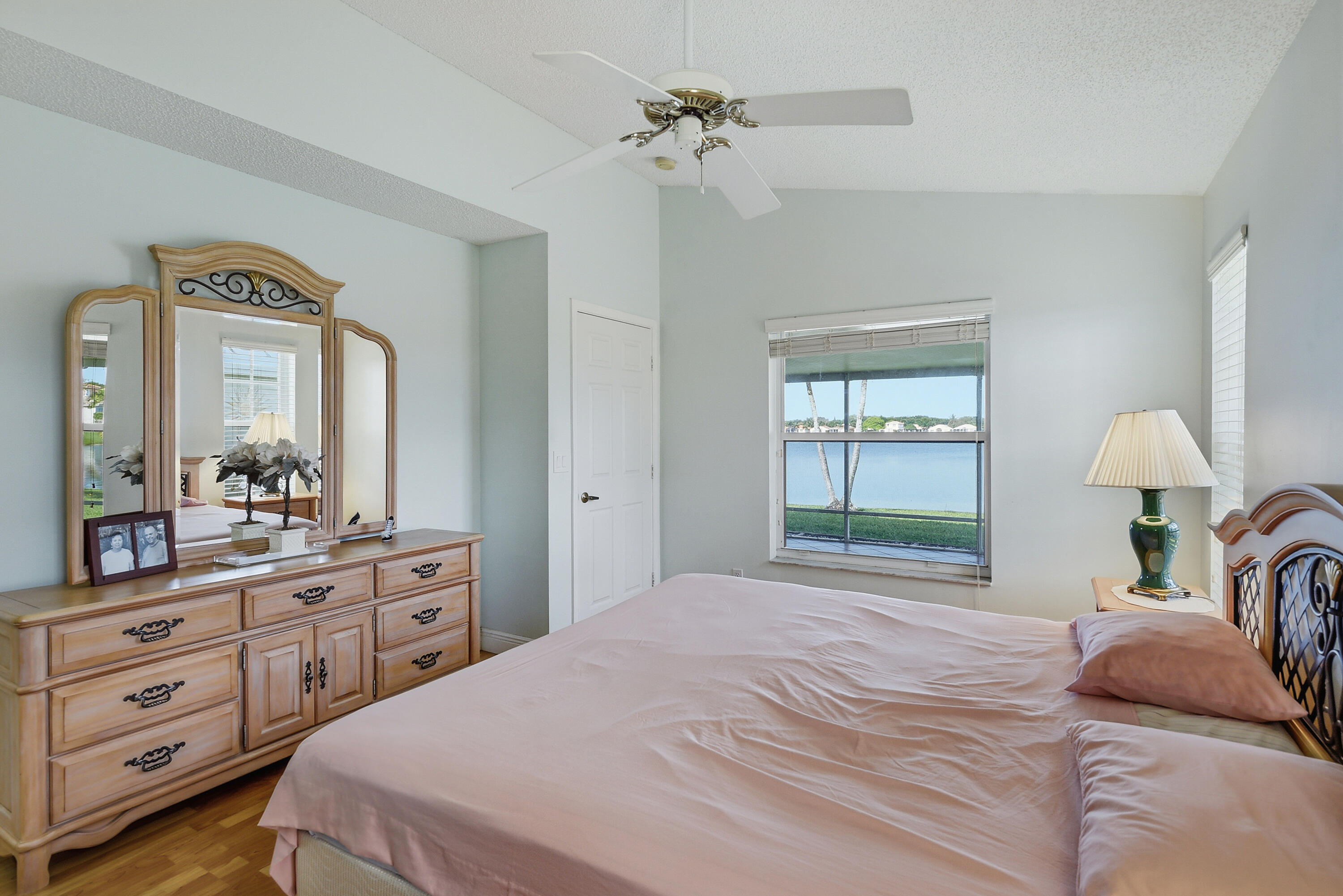 COCO LAKES - Residential