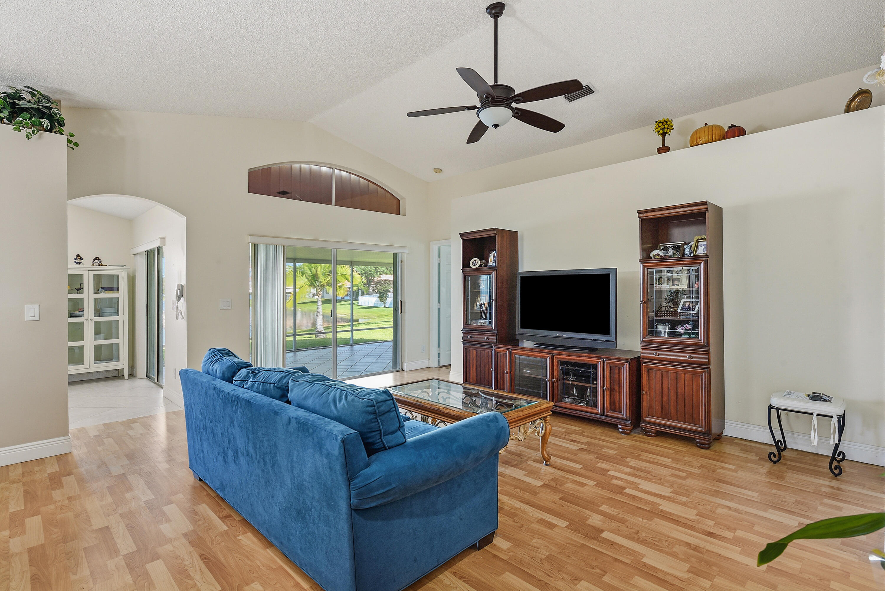 COCO LAKES - Residential