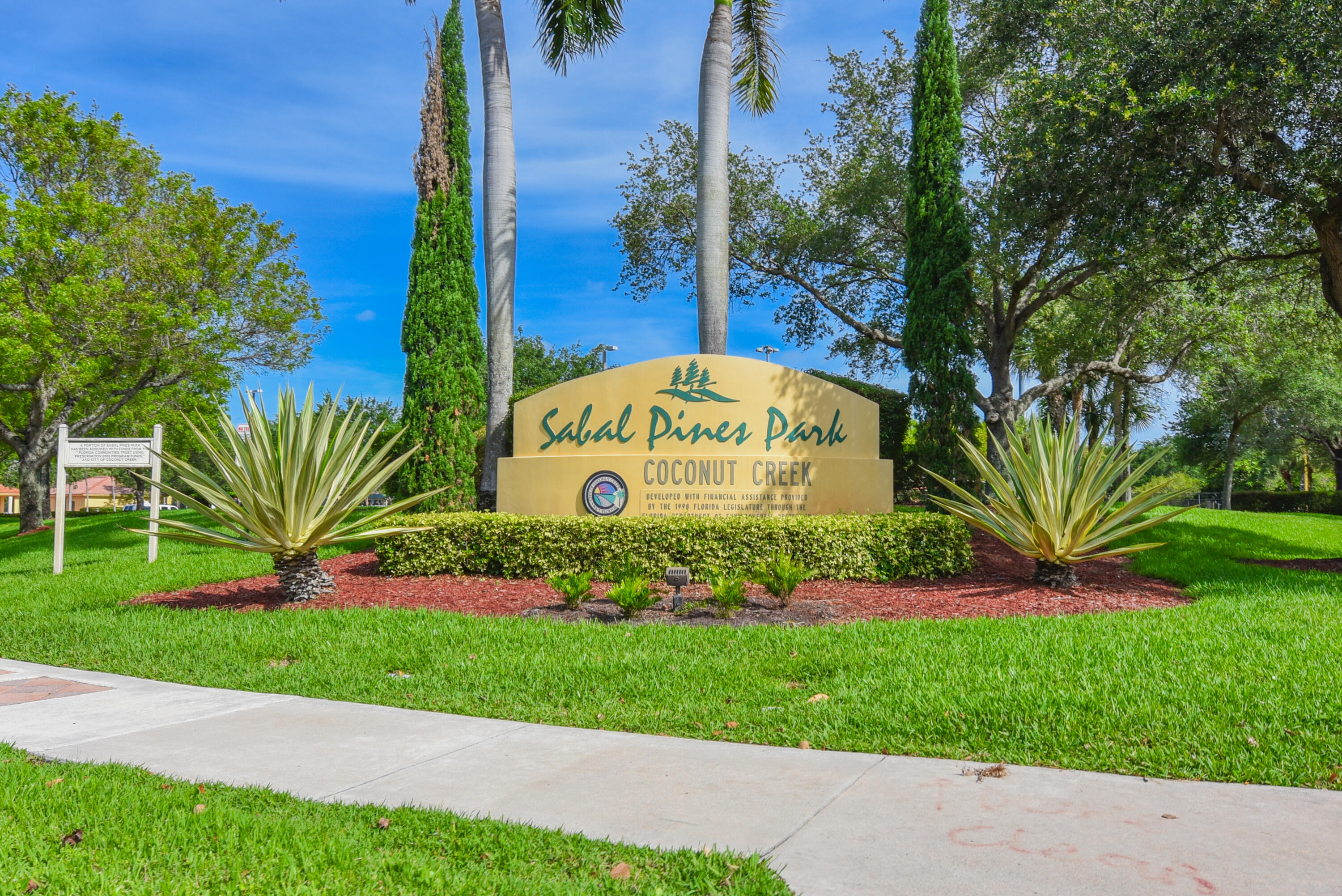 COCO LAKES - Residential