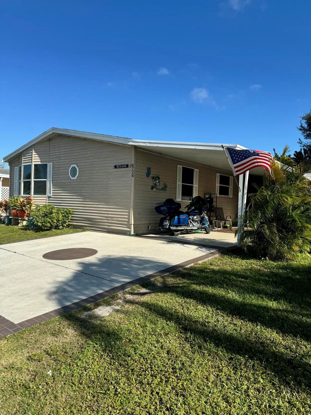 Photo of 6724 Yedra Avenue, Fort Pierce, FL 34951 (MLS # R11050050)