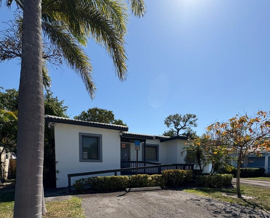 FREESTANDING 1658 SQ FT PROFESSIONAL OFFICE BUILDING IN A FANTASTIC LOCATION W/5 OFFICES, RECEPTION AREA, KITCHEN, AND BREAKROOM. IMPACT WINDOWS. PARKING FOR 6-8 CARS IF YOU PARK TANDEM IN REAR OF BUILDING WITH AN ELECTRIC VEHICLE CHARGING STATION. HANDICAPPED ACCESS AND PARKING IN FRONT. BLDG LOCATED NEAR DOWNTOWN FORT LAUDERDALE, BROWARD GENERAL HOSPITAL, CIRCUIT AND THE NEW FEDERAL COURTHOUSE, AIRPORT, PORT EVERGLADES, AND GREAT ACCESS TO ALL MAJOR HIGHWAYS, TRANSIT AND TONS OF RESTAURANTS. FRESHLY PAINTED AND BRAND-NEW CARPET INSTALLED IN OFFICES.