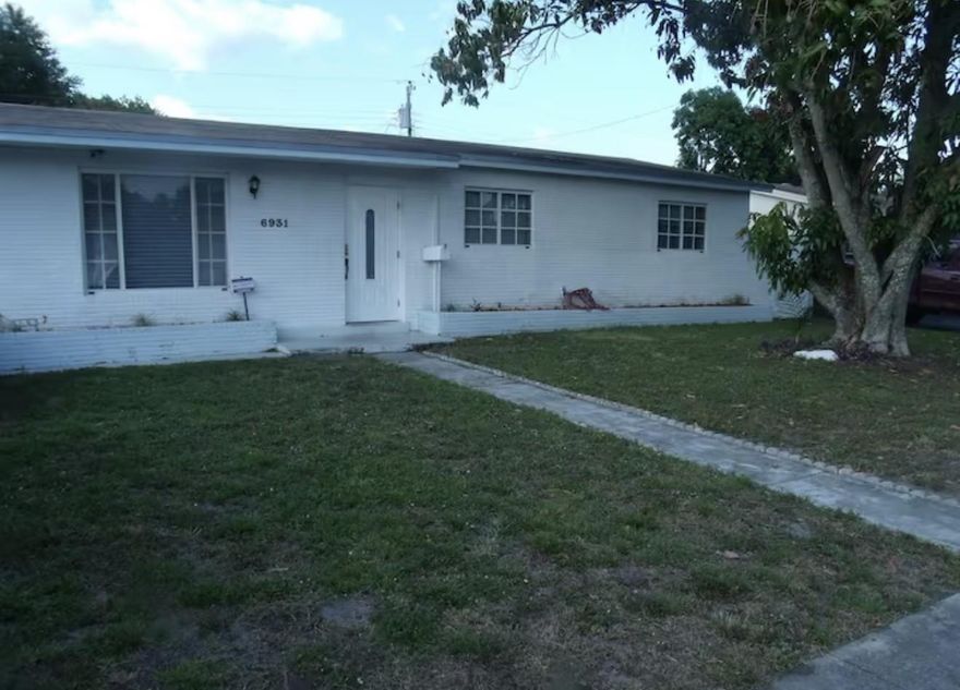Excellent opportunity for a large family. This 4/3 single-family, comfortable layout home offers a massive backyard with a pool and in-law efficiency with kitchen and full bath. Tile flooring throughout, functional kitchen with separate laundry area.