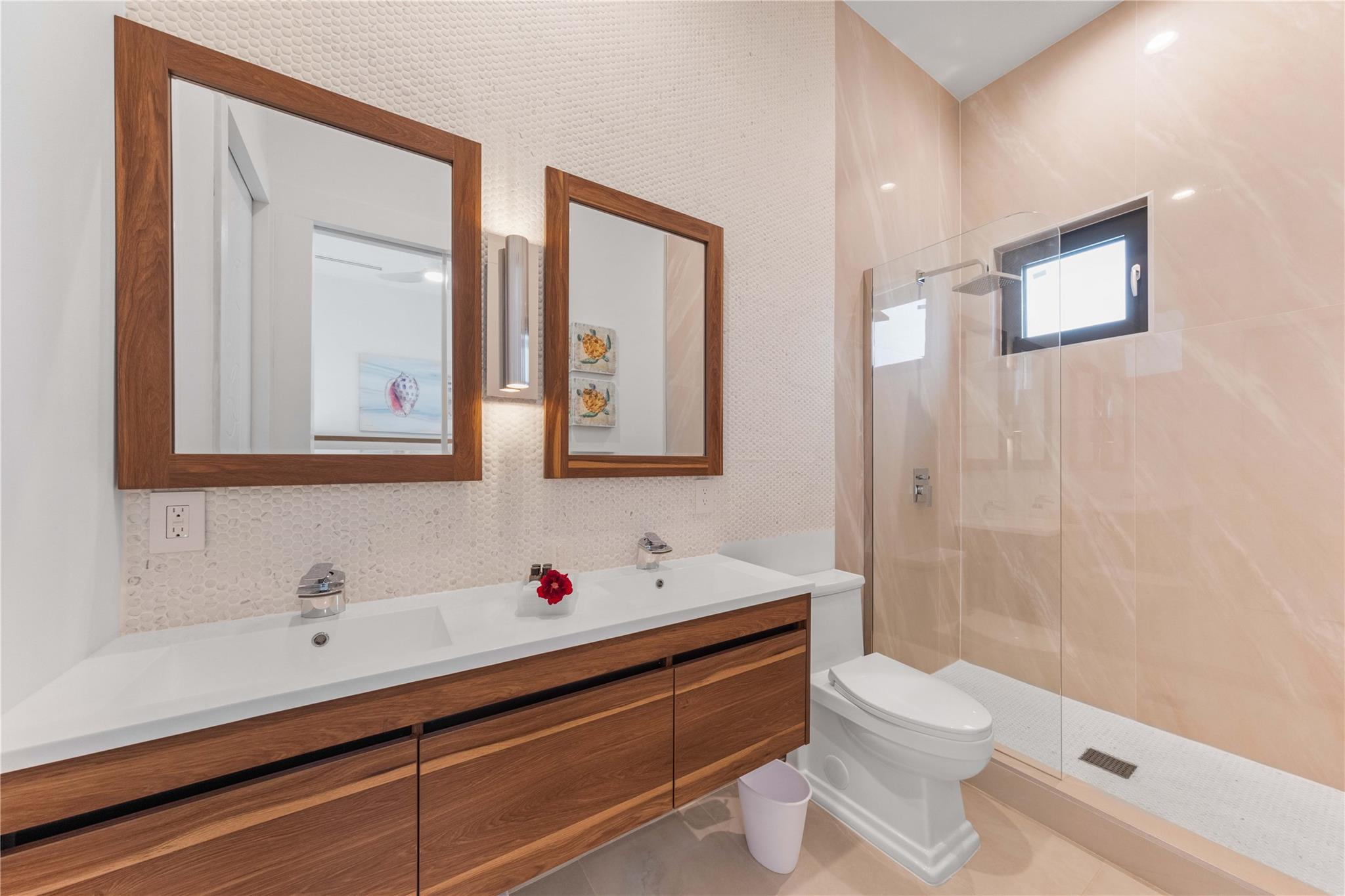 Timeless Paradise, Rum Point - Residential