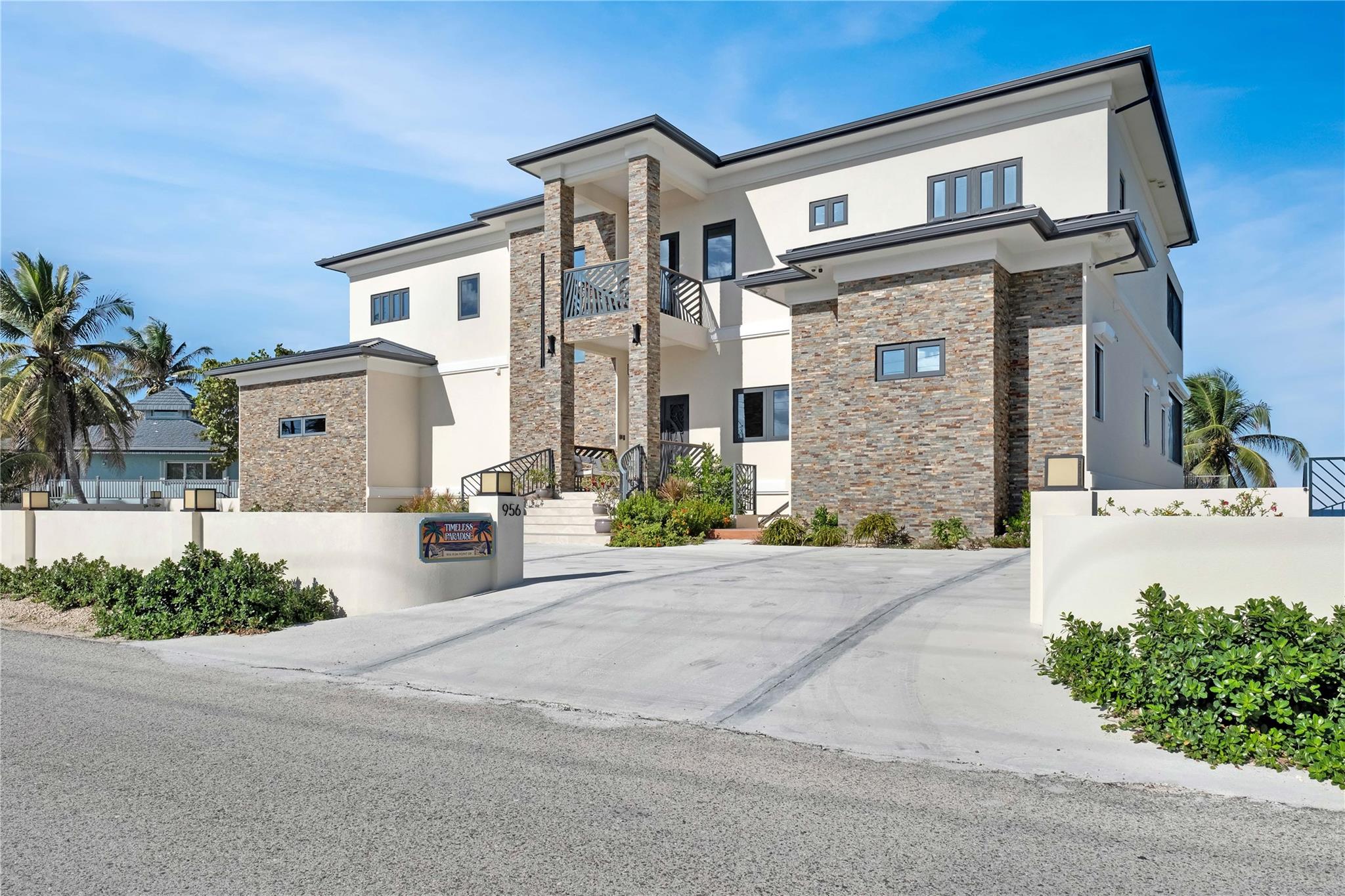 Timeless Paradise, Rum Point - Residential