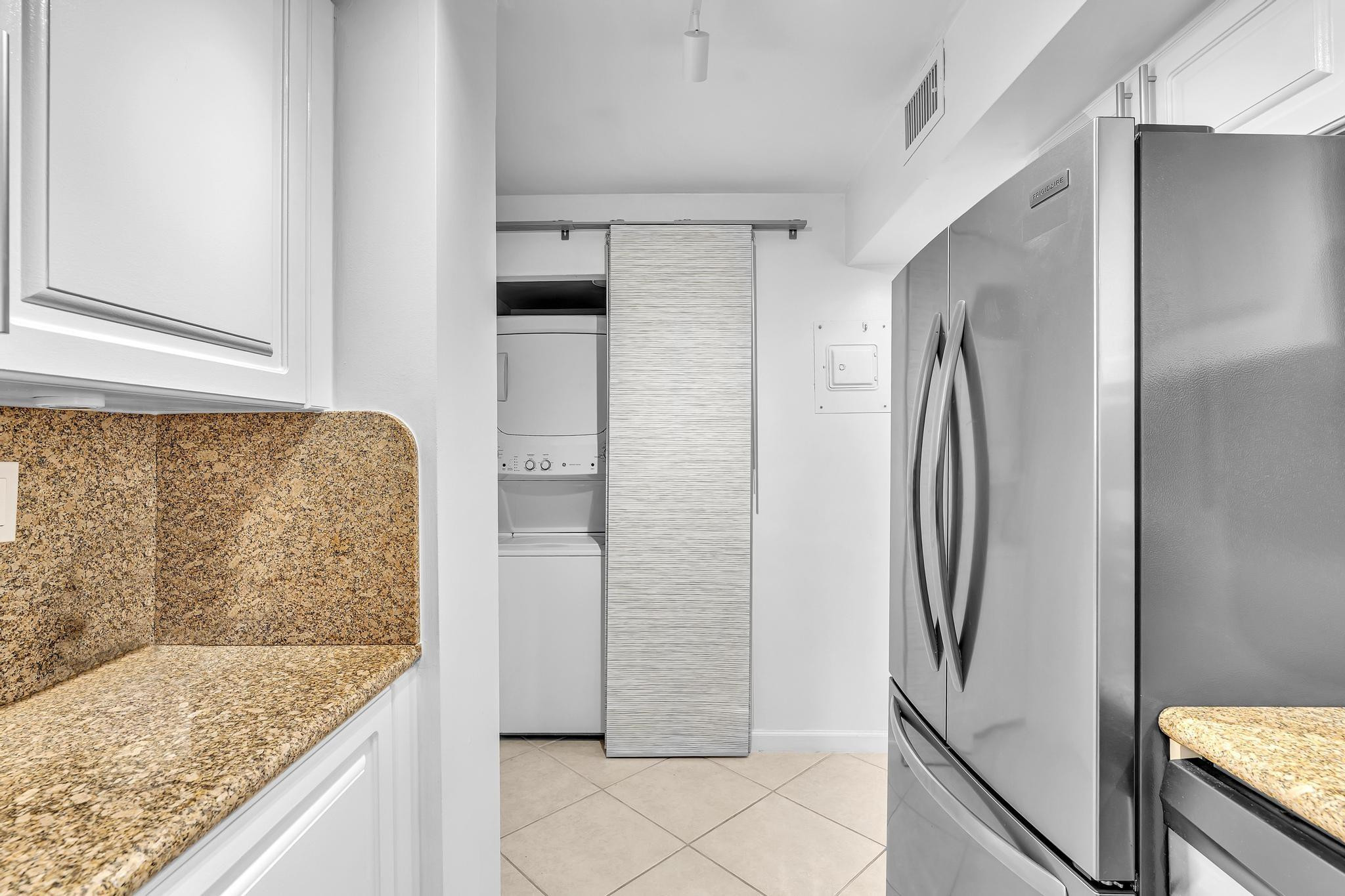 PLAZA 15 CONDO - Residential