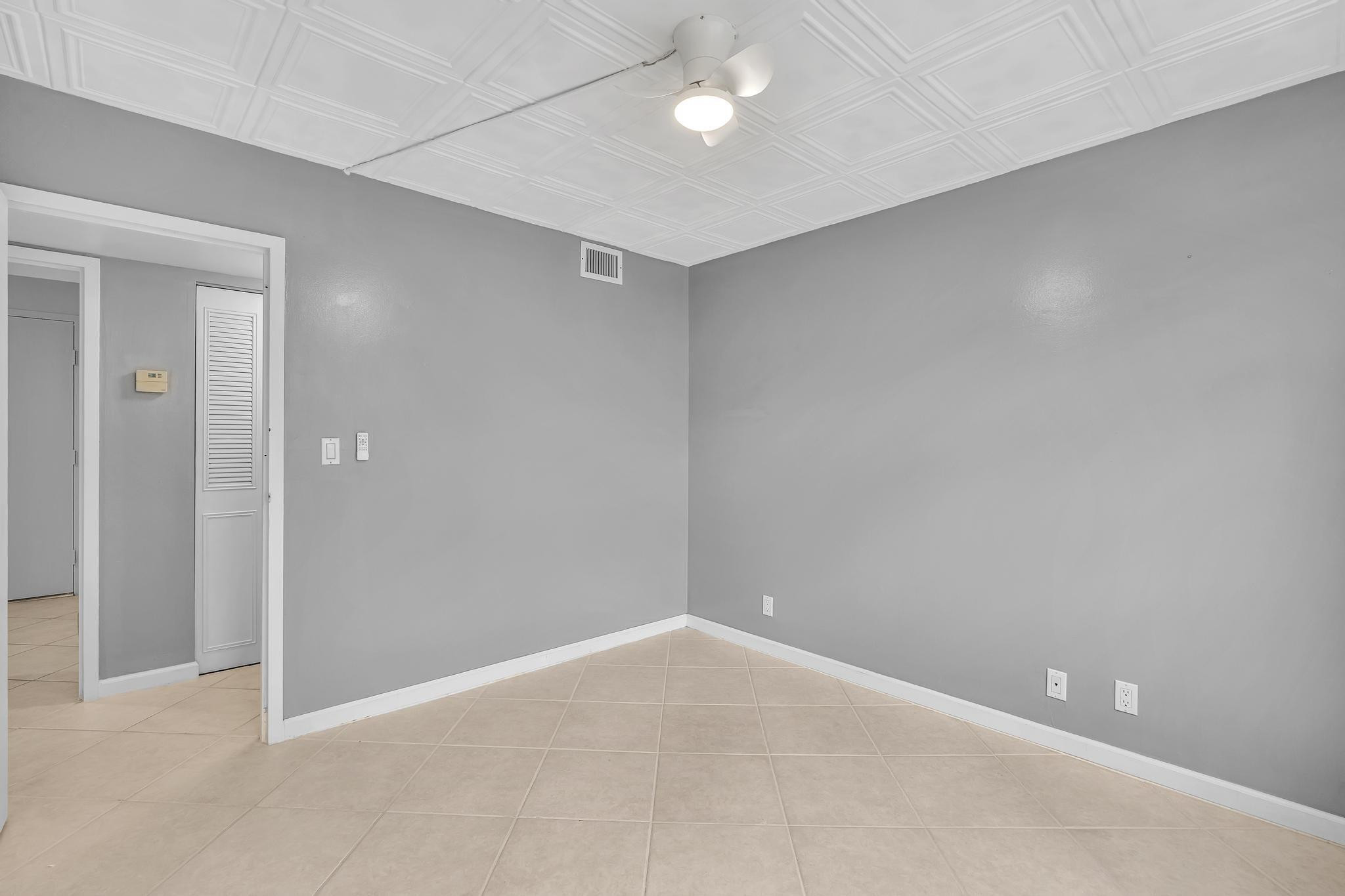 PLAZA 15 CONDO - Residential