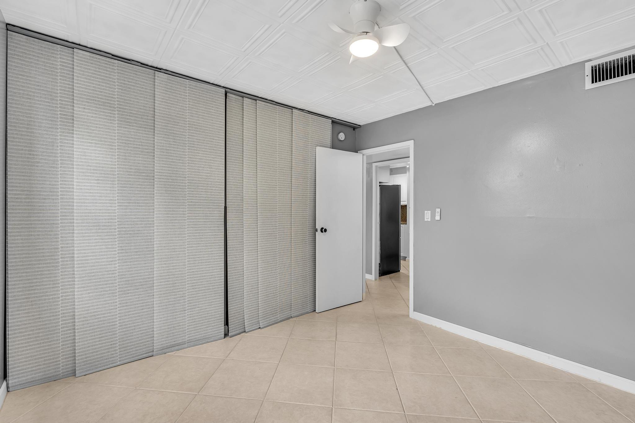 PLAZA 15 CONDO - Residential