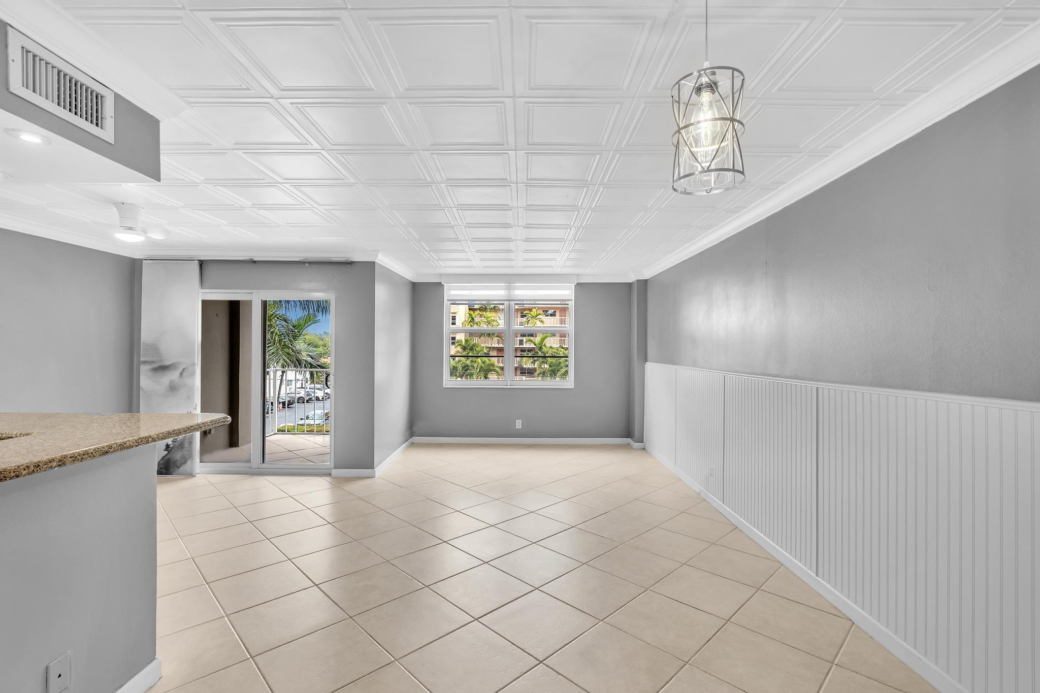 PLAZA 15 CONDO - Residential