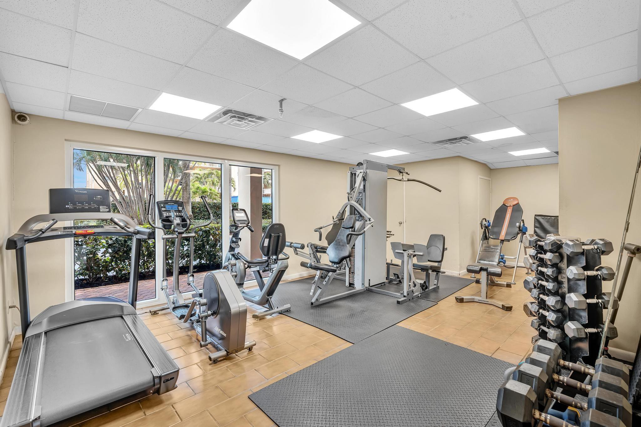 PLAZA 15 CONDO - Residential