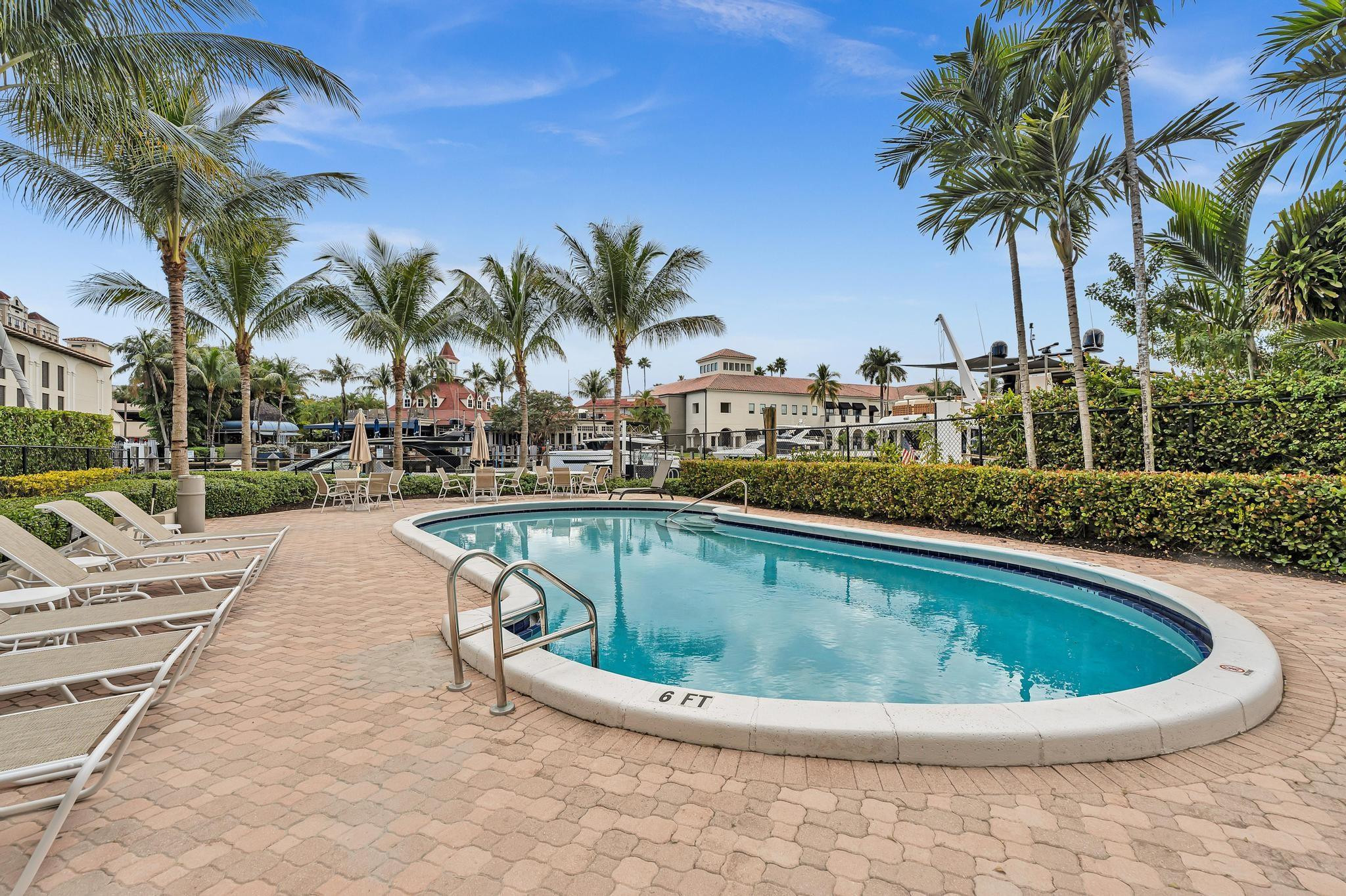 PLAZA 15 CONDO - Residential