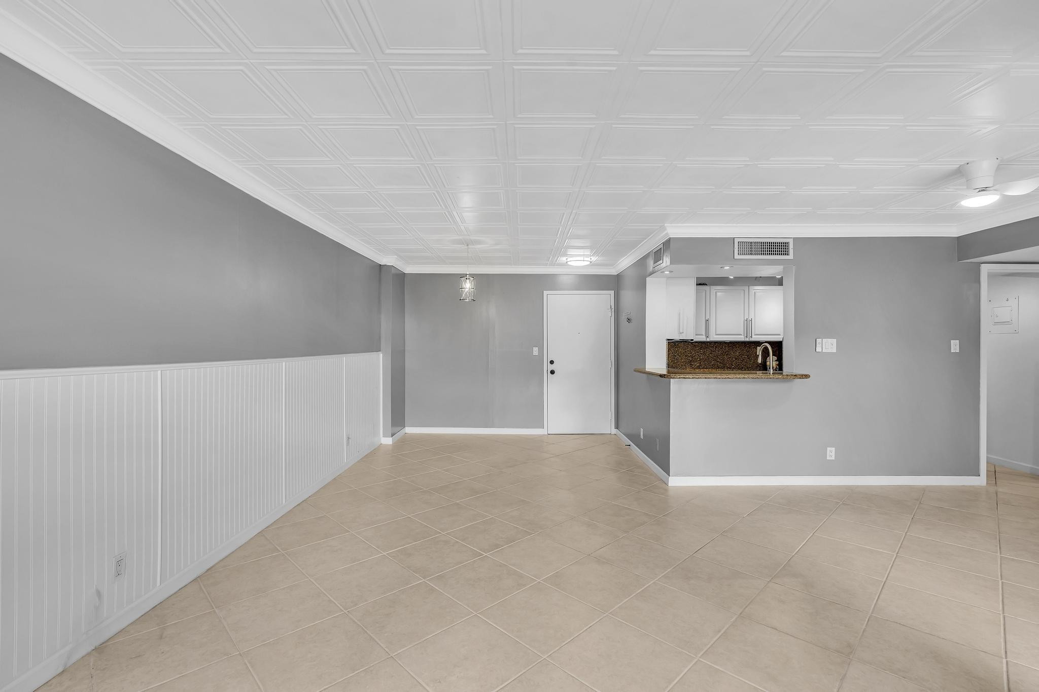 PLAZA 15 CONDO - Residential