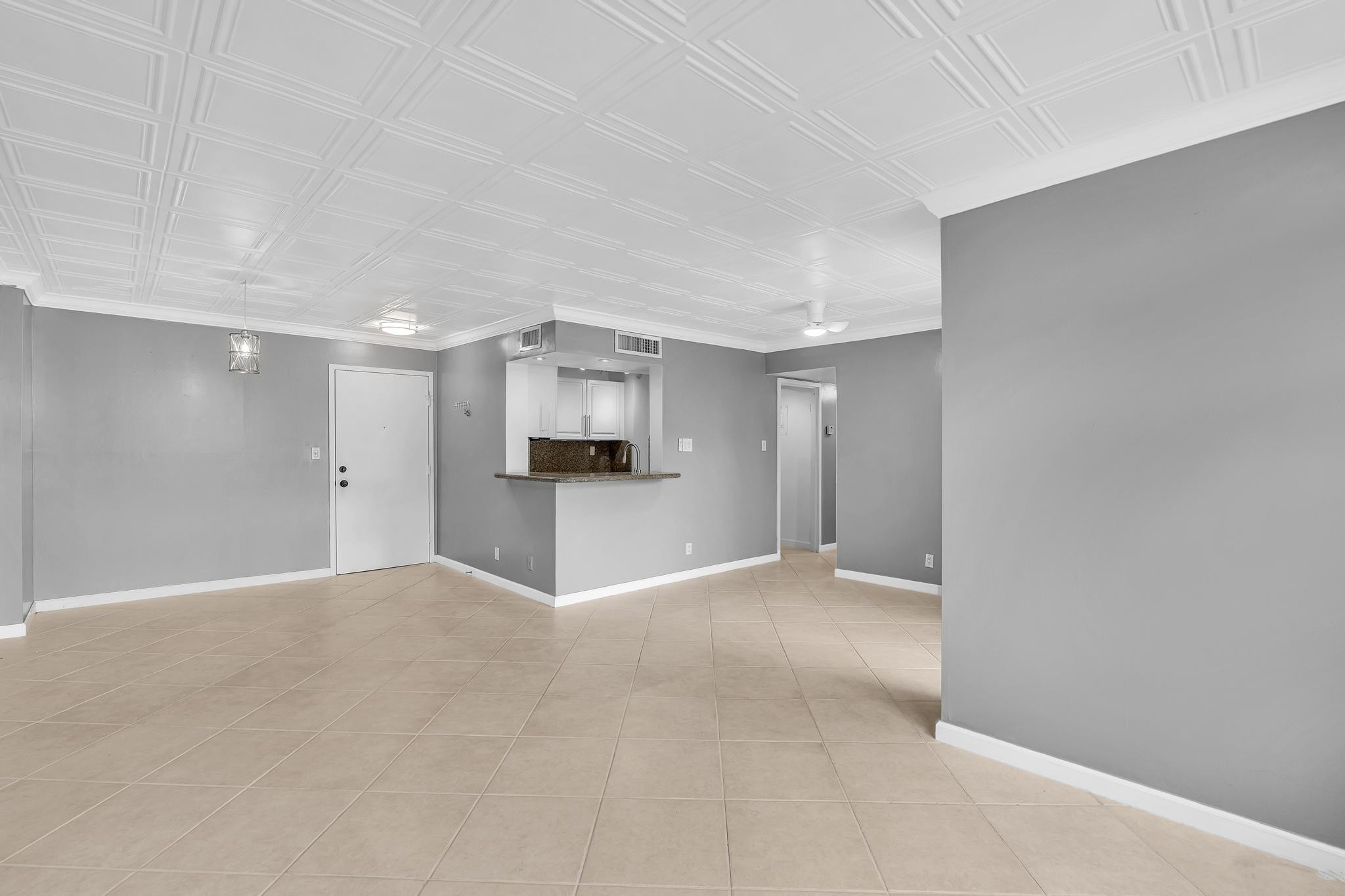 PLAZA 15 CONDO - Residential