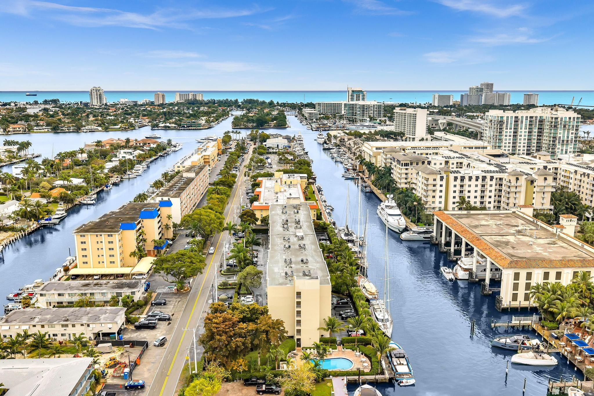 PLAZA 15 CONDO - Residential