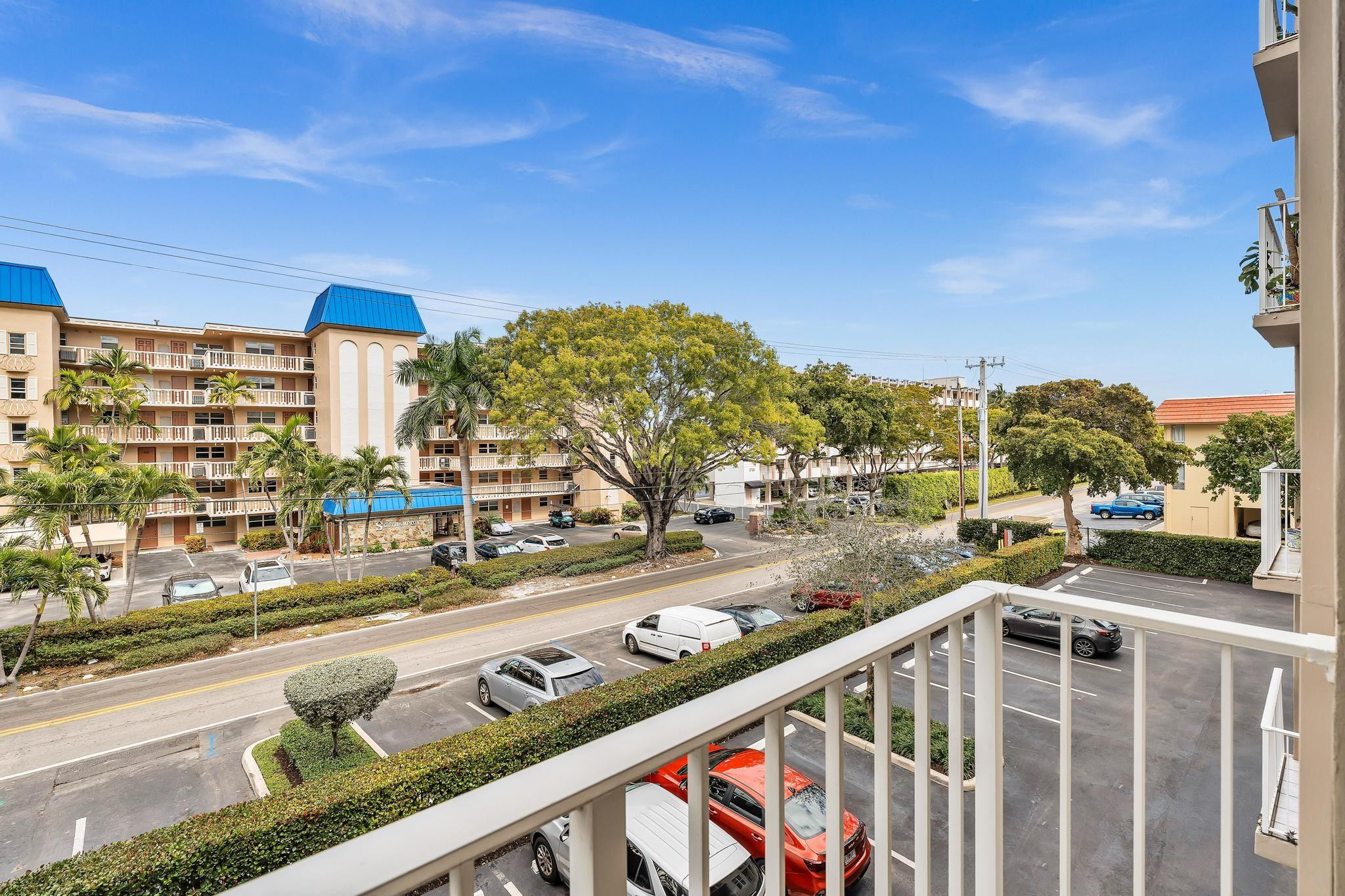 PLAZA 15 CONDO - Residential