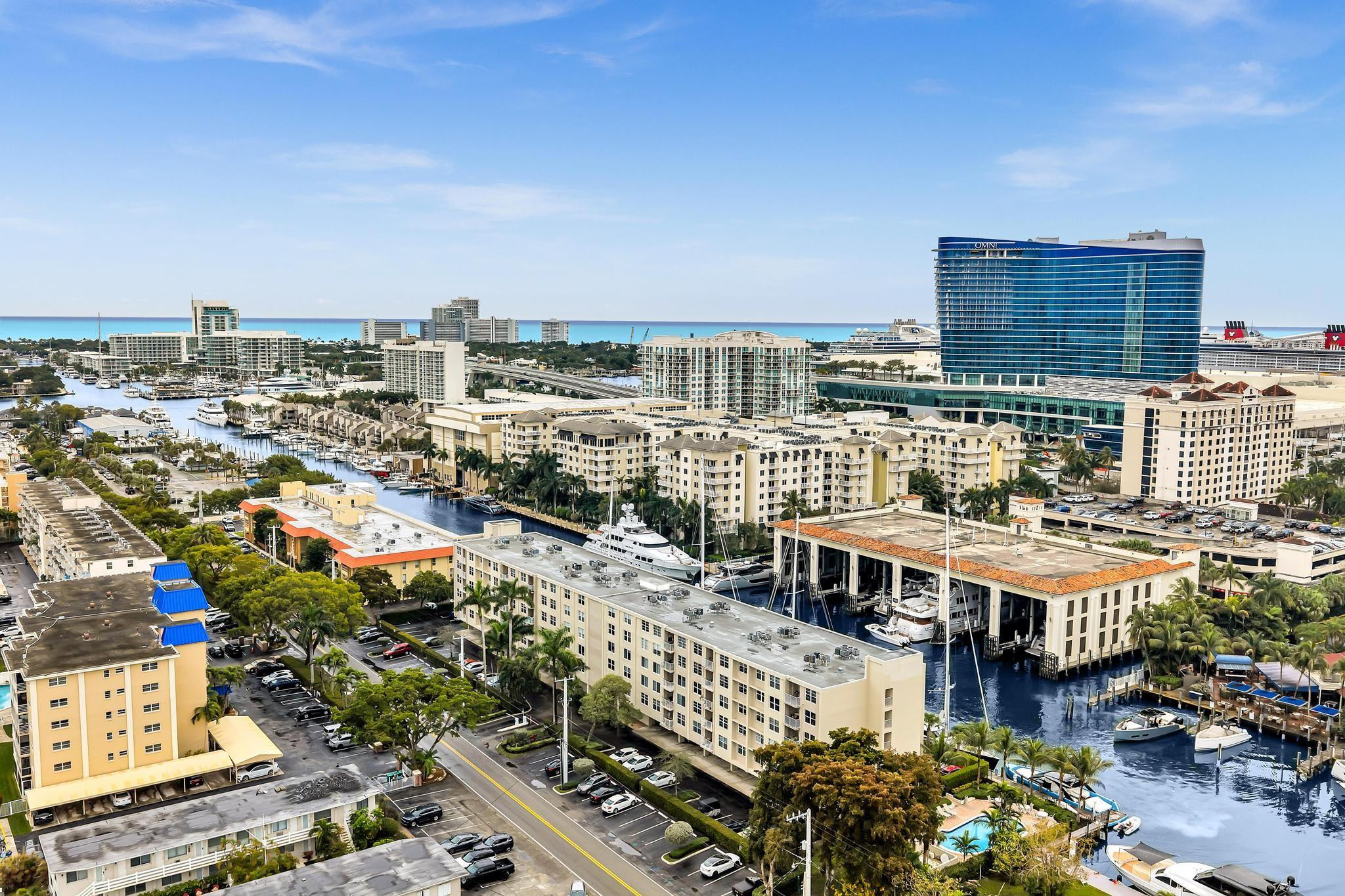 PLAZA 15 CONDO - Residential