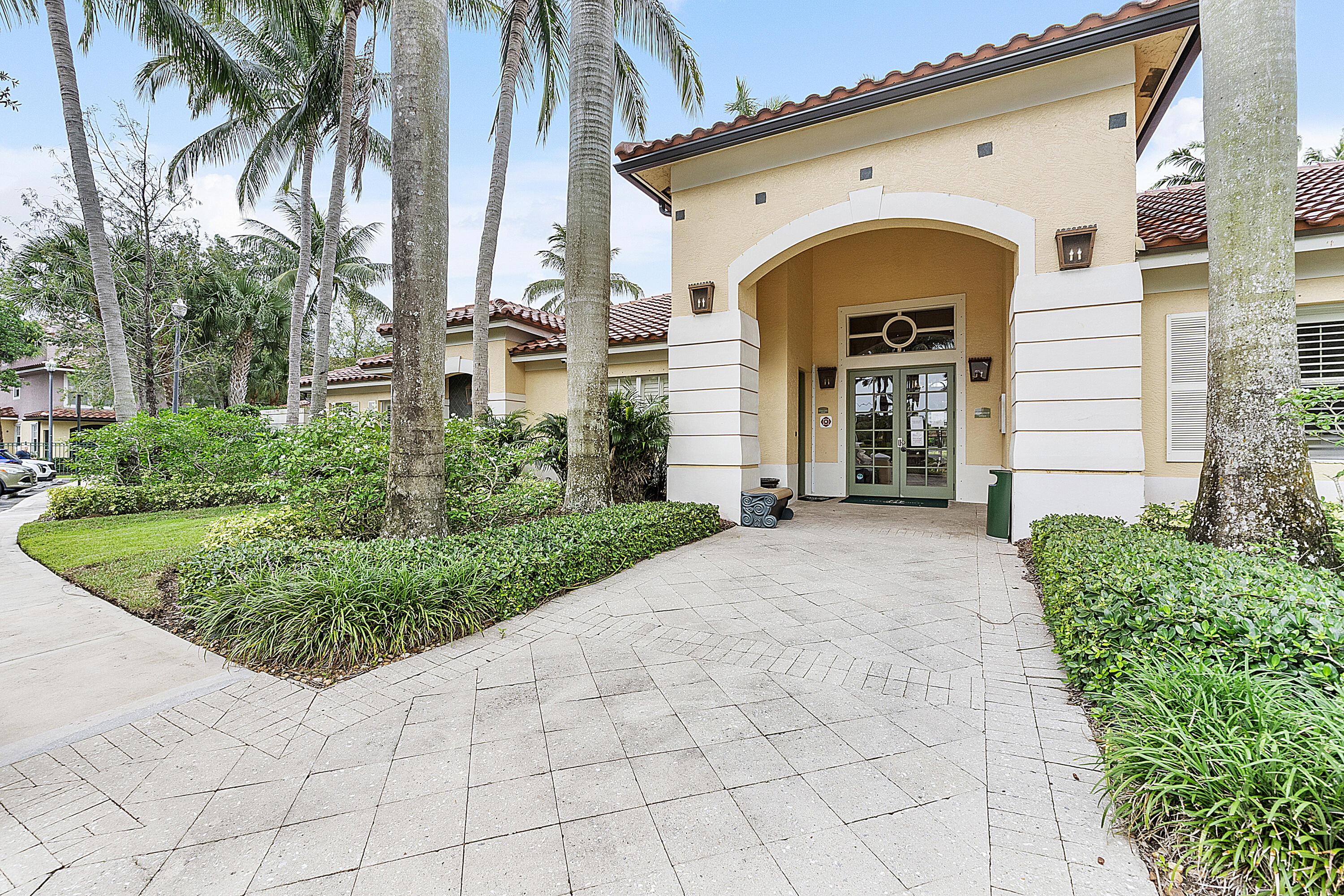 CYPRESS POINTE AT CORAL SPRINGS - Residential