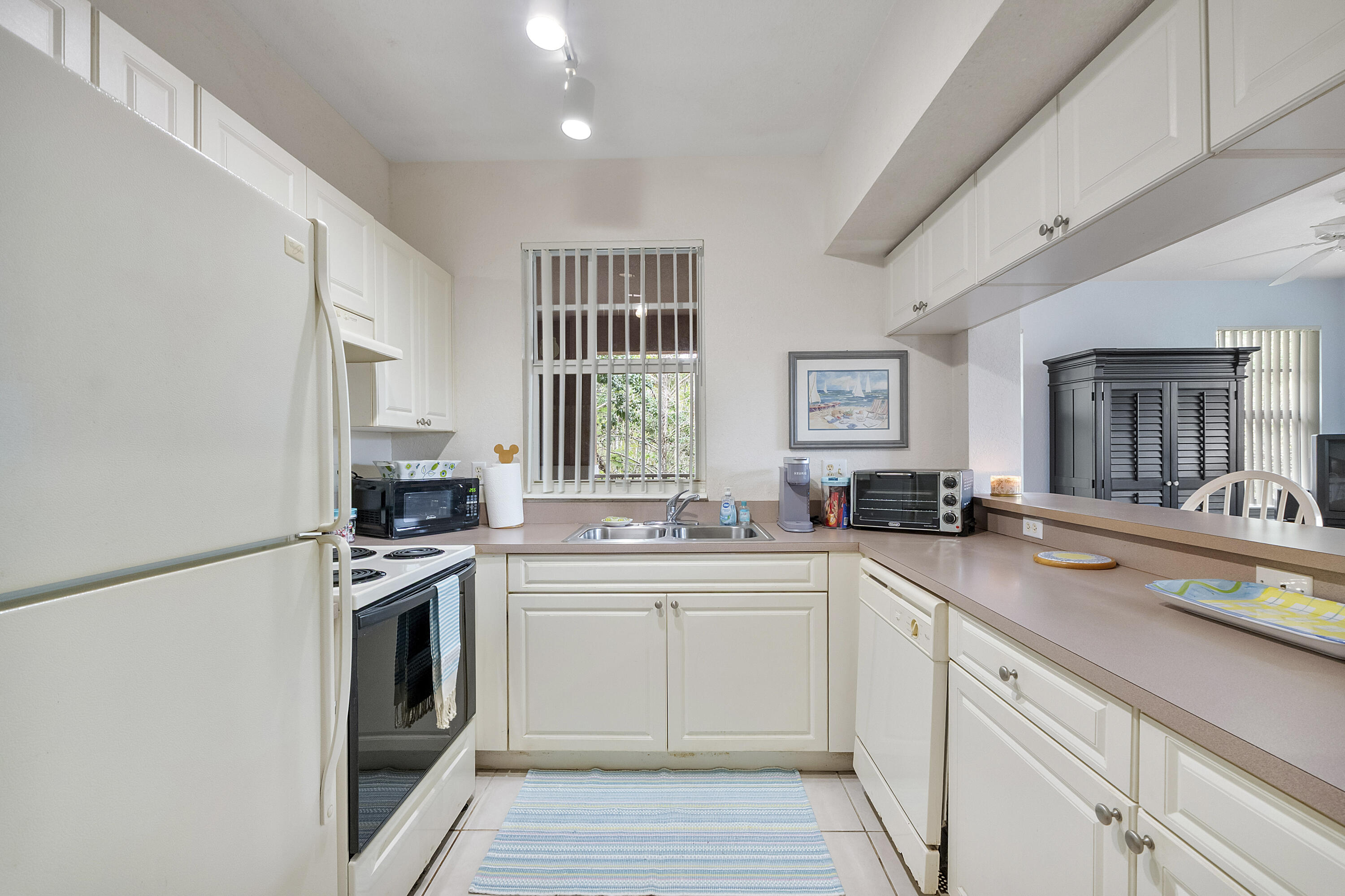 CYPRESS POINTE AT CORAL SPRINGS - Residential