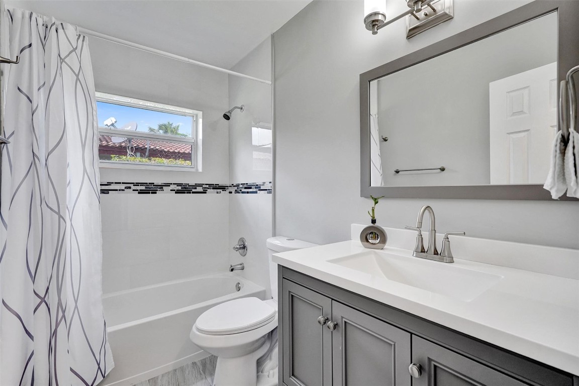 The Dells 64-40 B - Residential Income