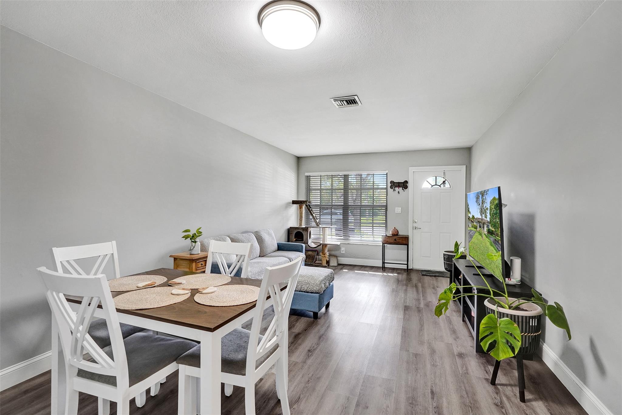The Dells 64-40 B - Residential Income